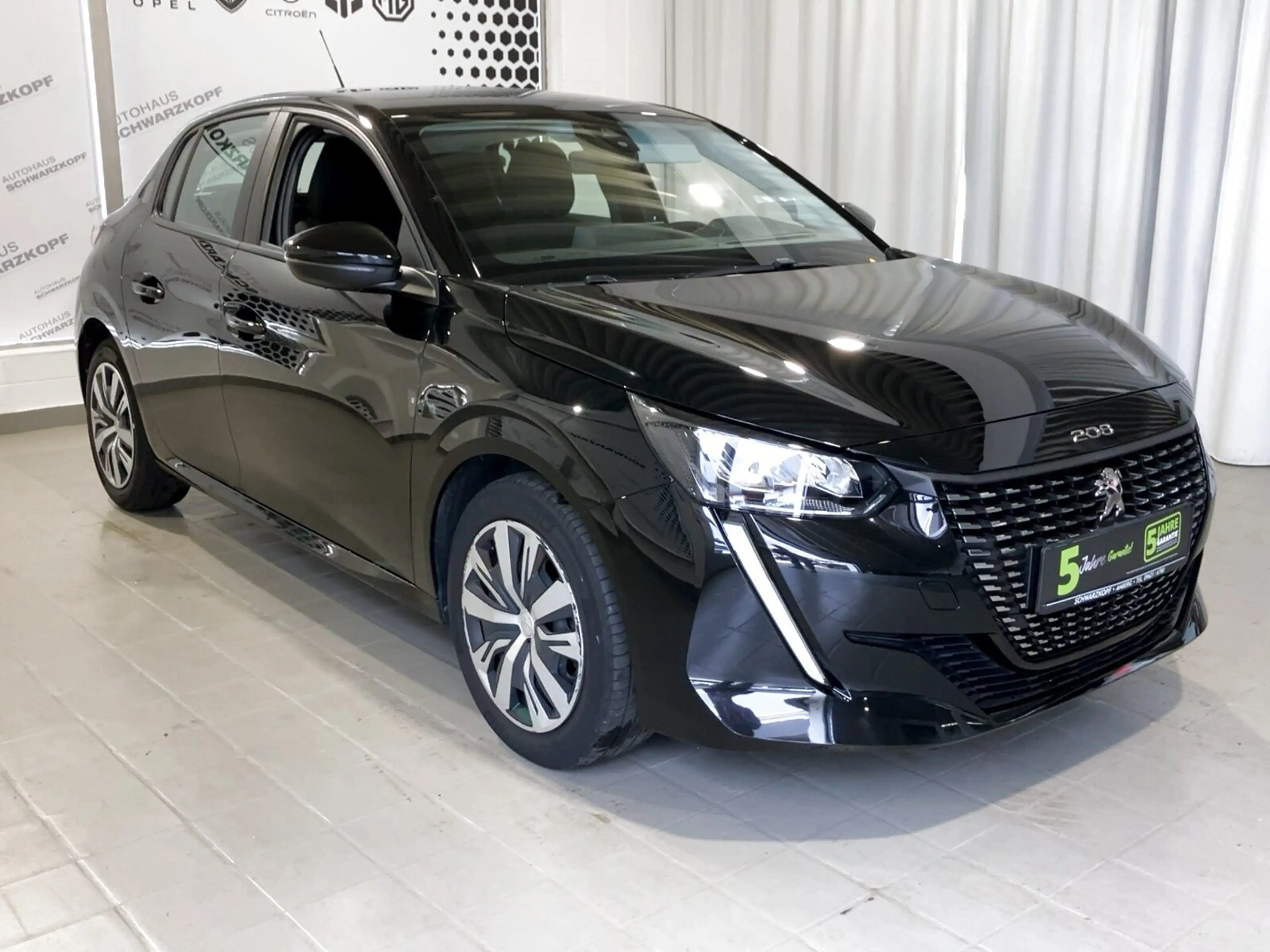Peugeot 208 1.2 PureTech 75 Active LED SHZ KeyLess SpurH — photo 4