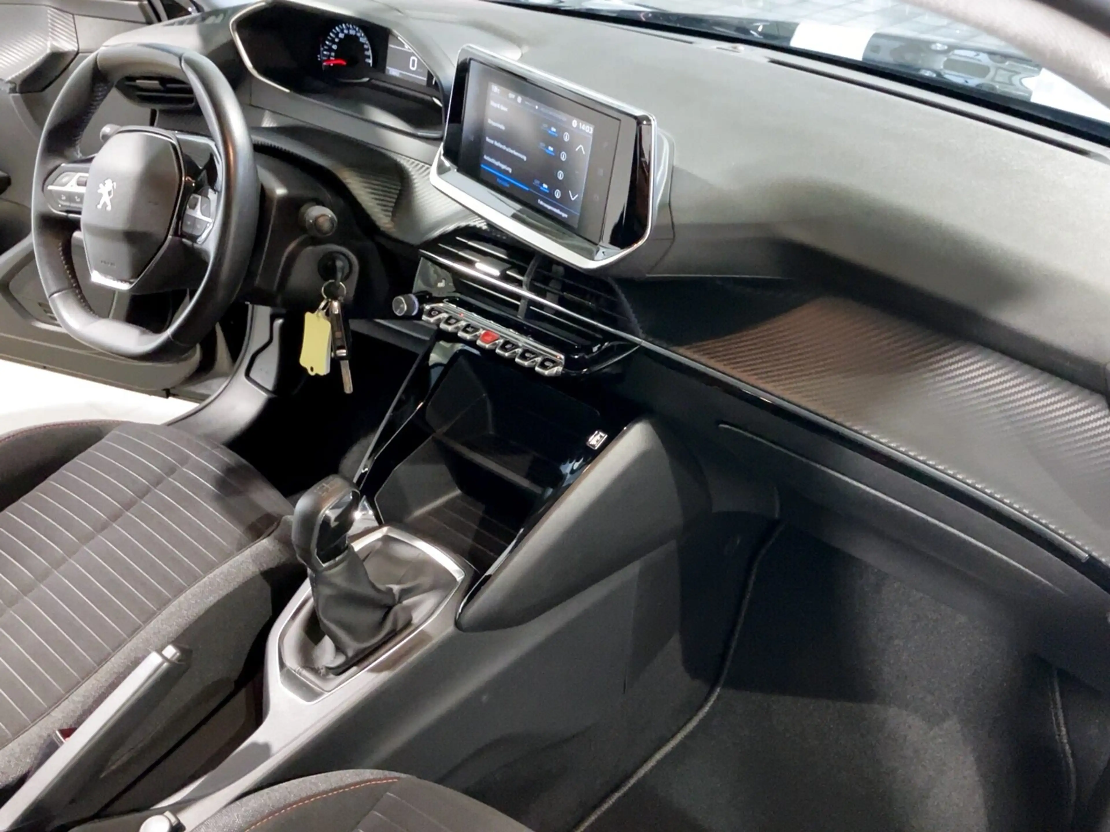 Peugeot 208 1.2 PureTech 75 Active LED SHZ KeyLess SpurH — photo 9