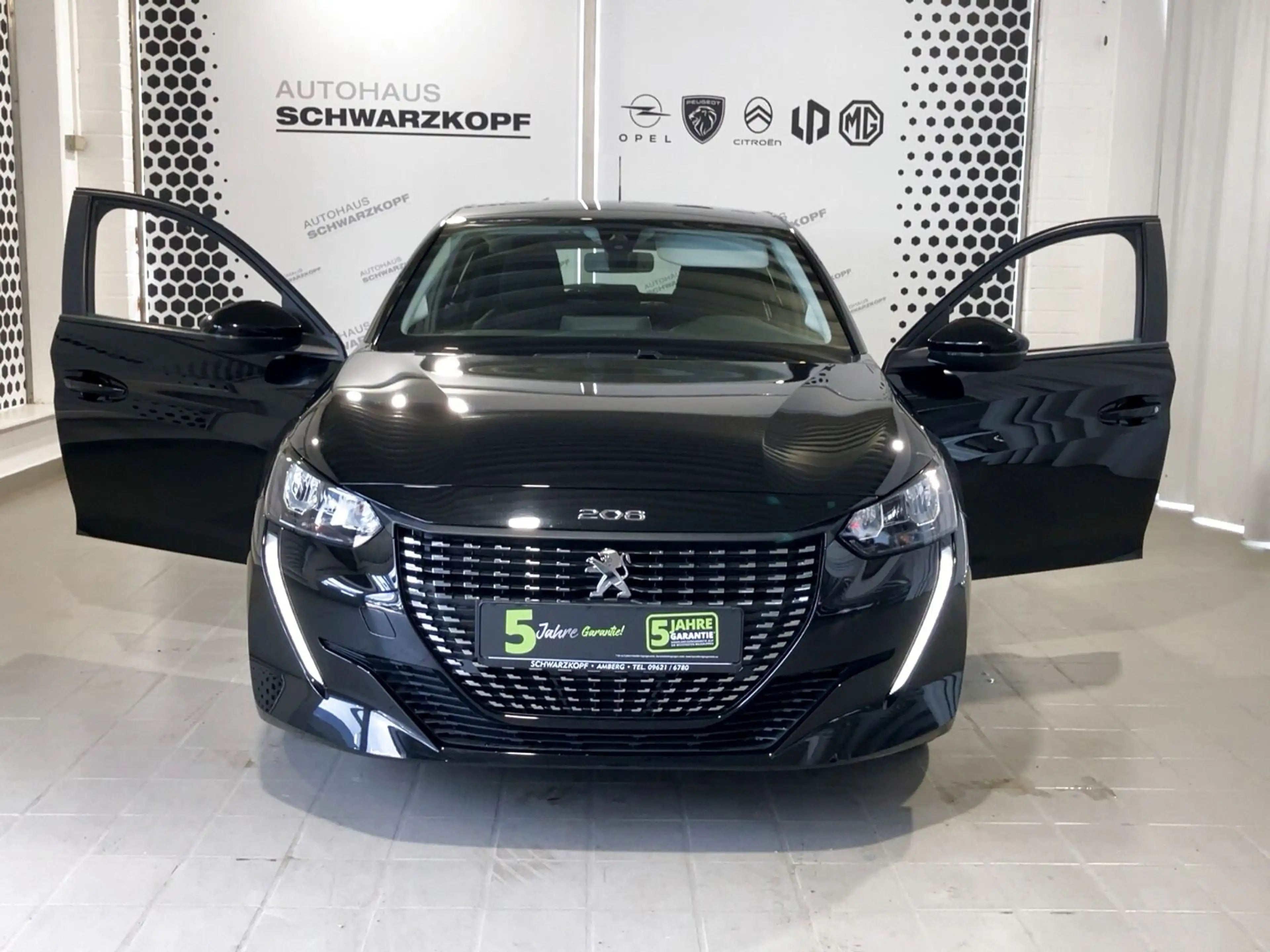 Peugeot 208 1.2 PureTech 75 Active LED SHZ KeyLess SpurH — photo 6