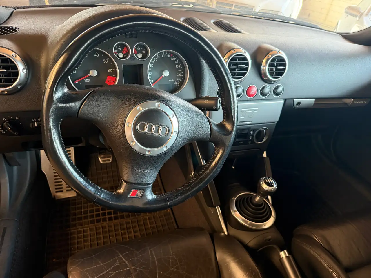 Audi TT Coupe Coupe 1.8 T quattro, foto 4