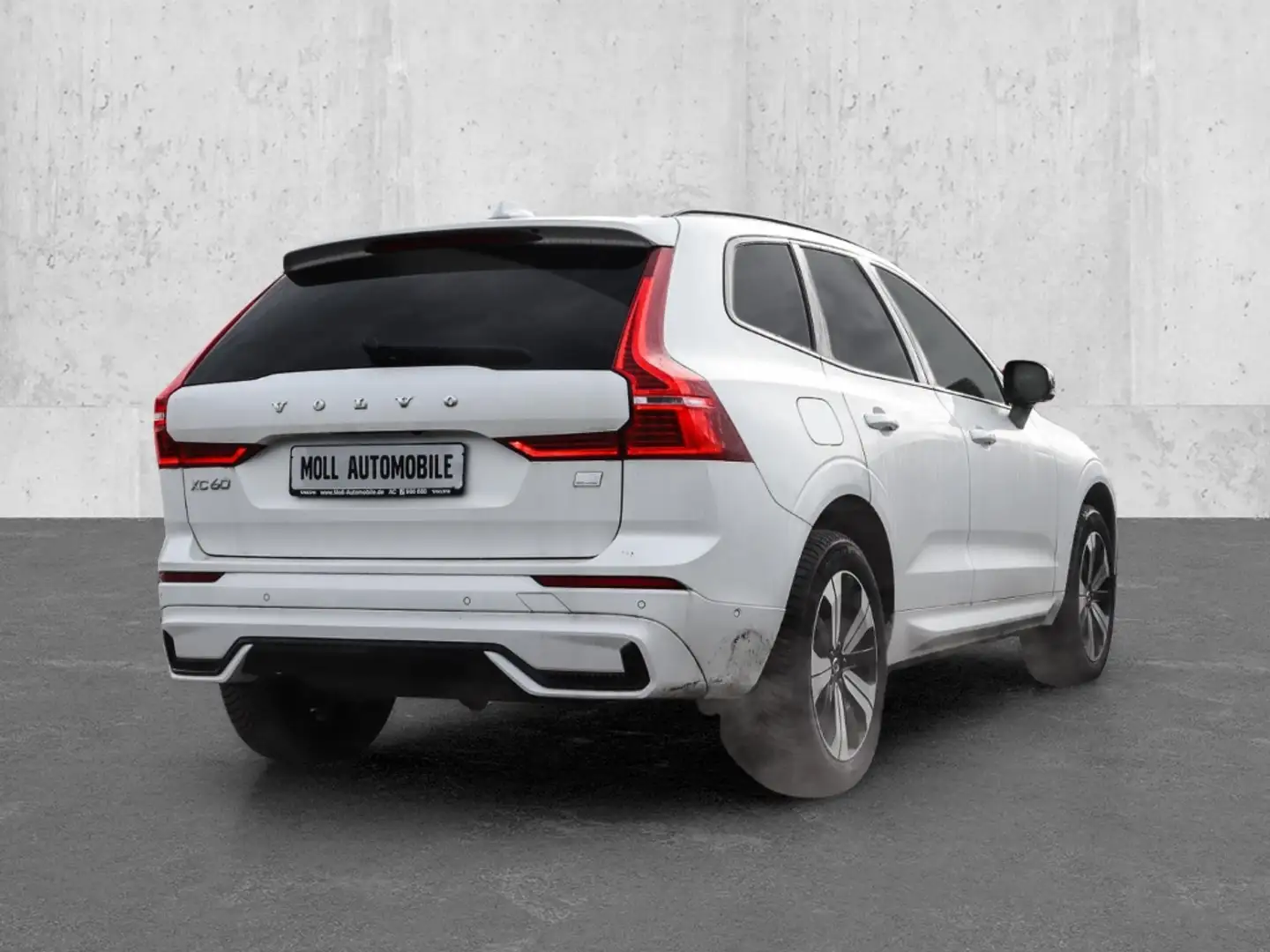 Volvo XC60 Plus Dark Recharge Plug-In Hybrid AWD T6 Twin Engi Weiß - 2