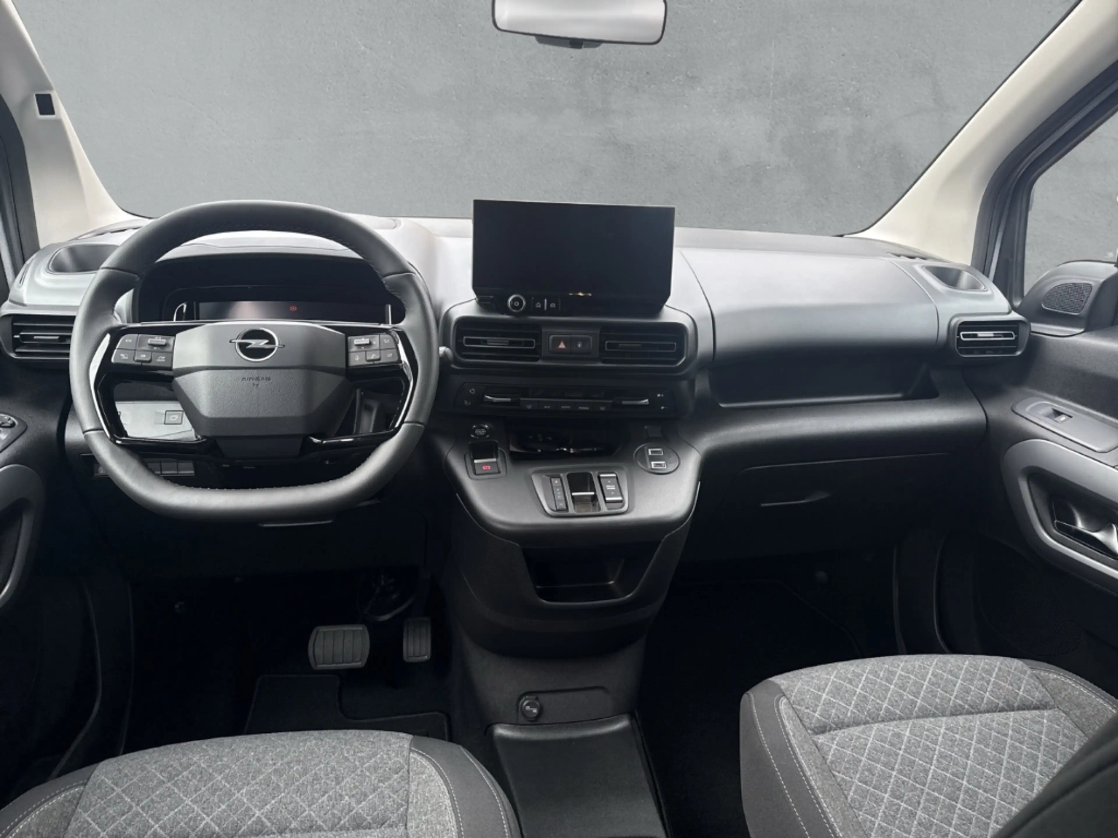 Opel Combo Life E GS — photo 9