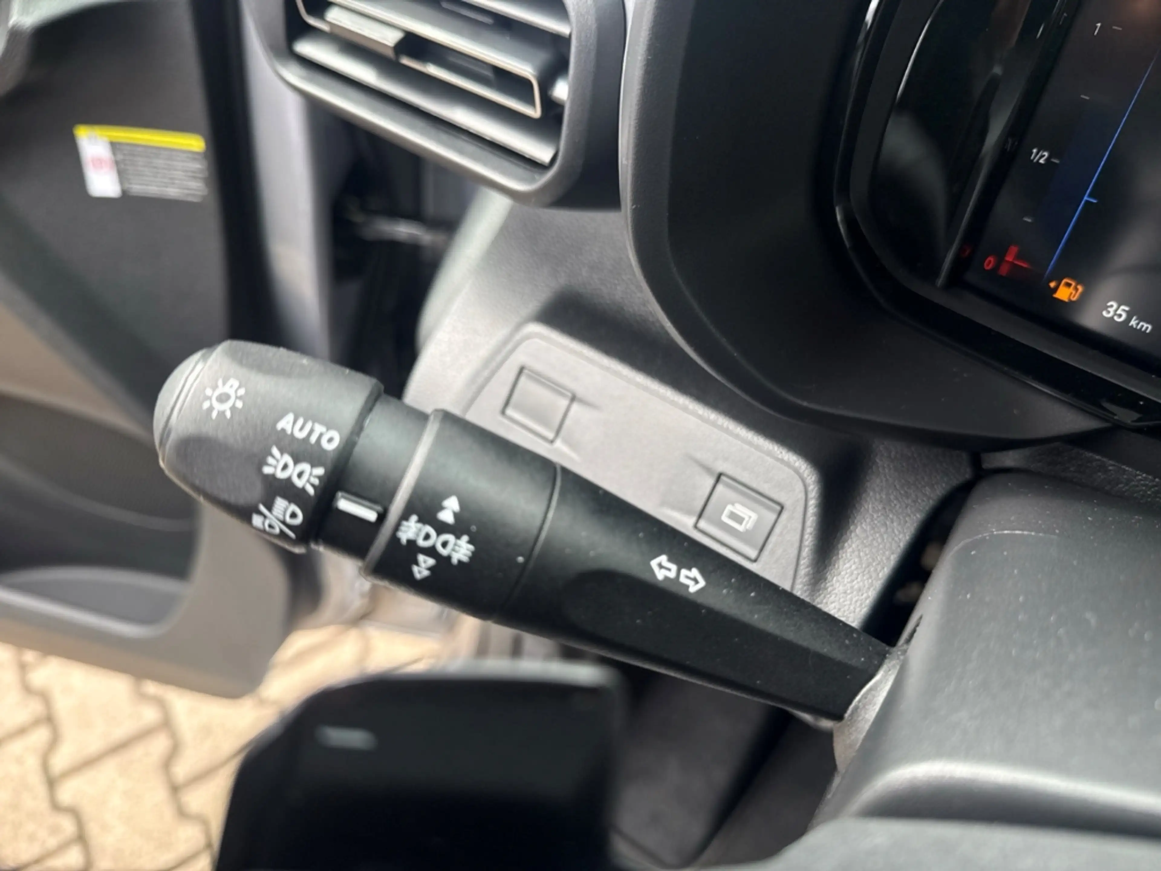 Opel Combo Life E GS — photo 15