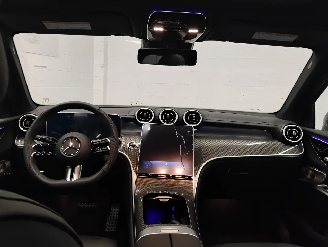 Mercedes-Benz GLC снимка Mercedes-Benz GLC