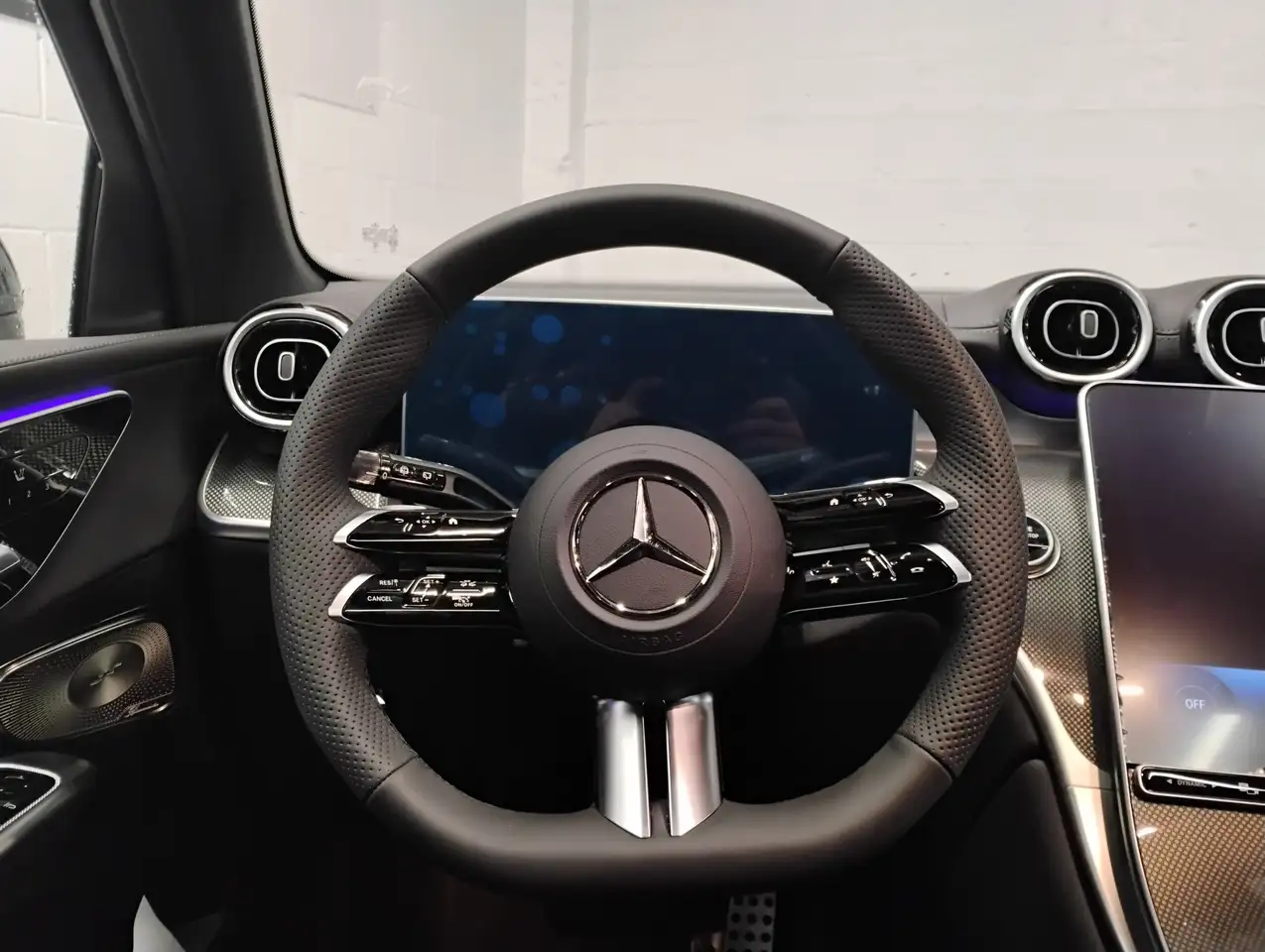 Mercedes-Benz GLC снимка Mercedes-Benz GLC