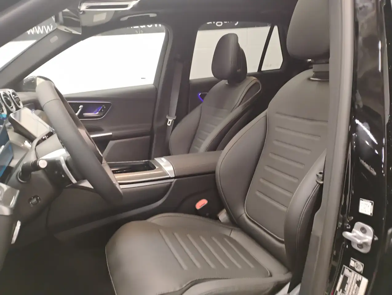 Mercedes-Benz GLC снимка Mercedes-Benz GLC