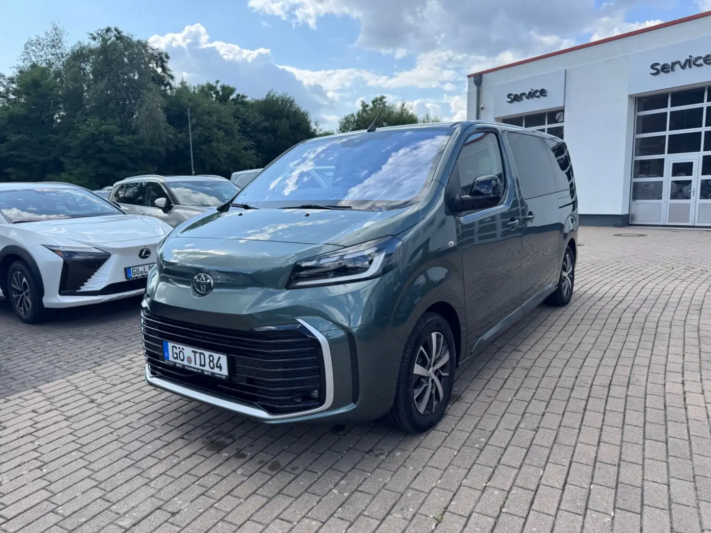Toyota Proace Verso 2.0 D-4D L1 S/S Team Deutschland zelena - 2