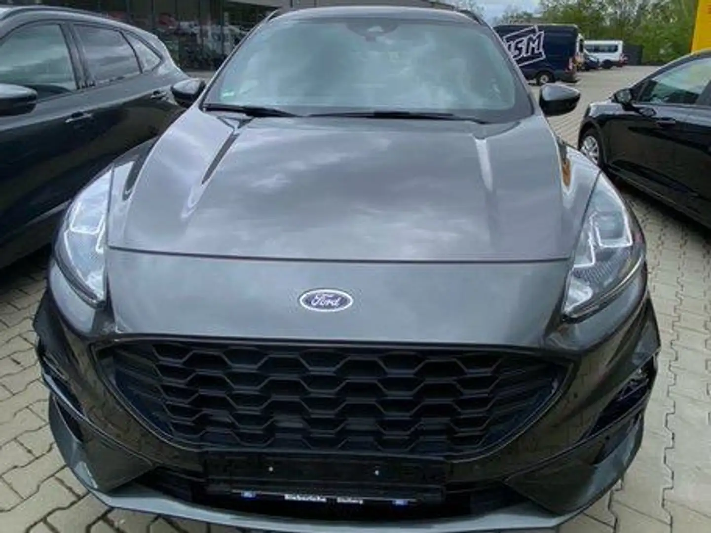 Ford Kuga ST-Line Grau - 1