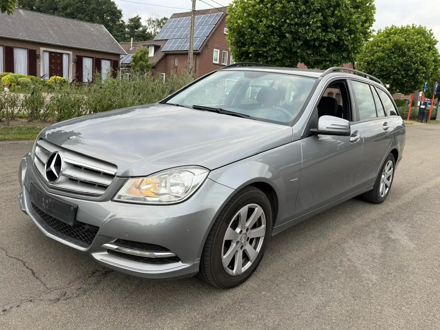 Mercedes-Benz 220 klasse C Gris - 1