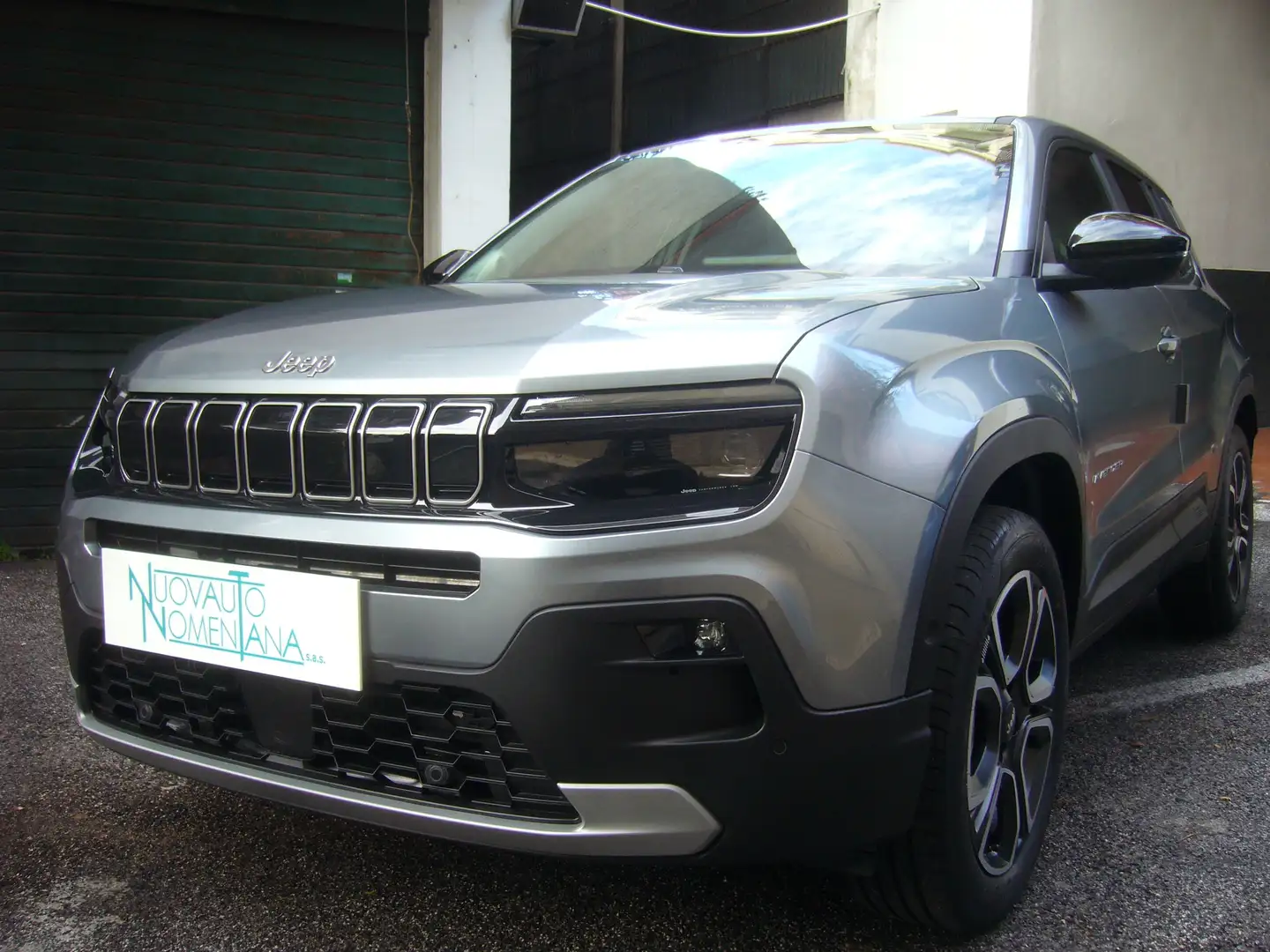 Jeep Avenger 1.2 Turbo Summit Infotainmente &  Pack Winter Km0 Grigio - 2
