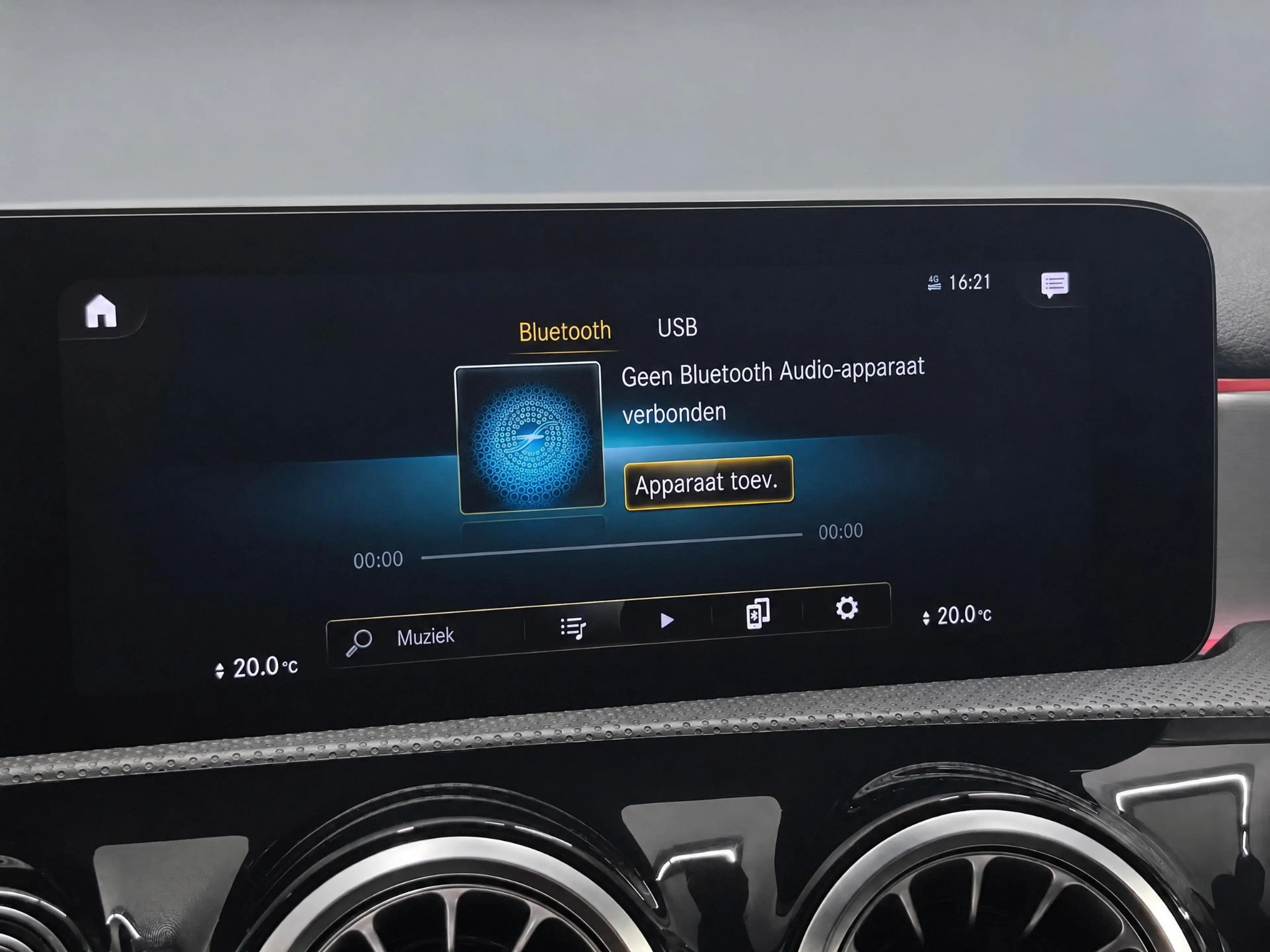 Mercedes-Benz A 180 Business Solution AMG — photo 15