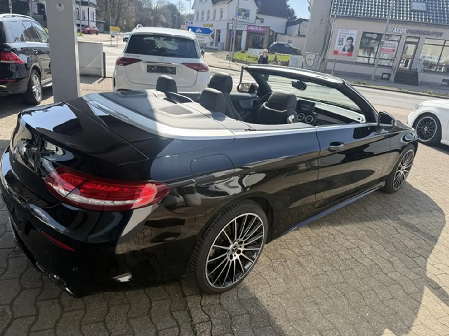 Mercedes-Benz C 180 9G AMG-LINE 19 Zoll AMG AIRSCARF LED Noir - 1