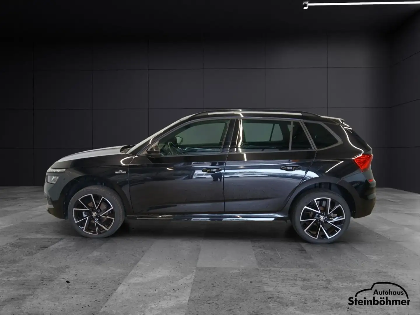 Skoda Kamiq Monte Carlo 1.5TSI DSG LED Pano SHZ Klima Zwart - 2