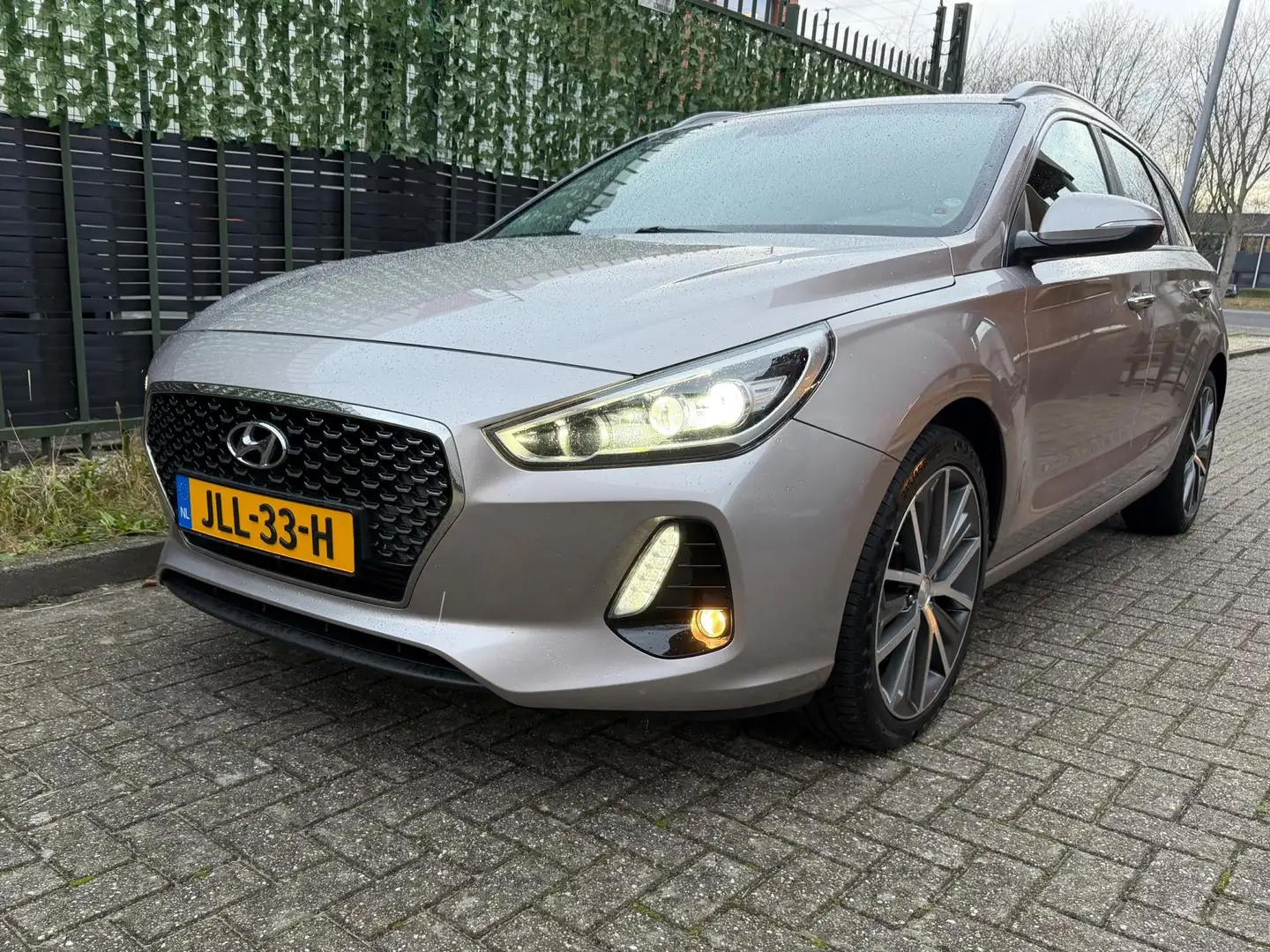 Hyundai i30 Wagon 1.0 T-GDI Premium AIRCO|CRUISE|CAMERA|APK Gris - 2