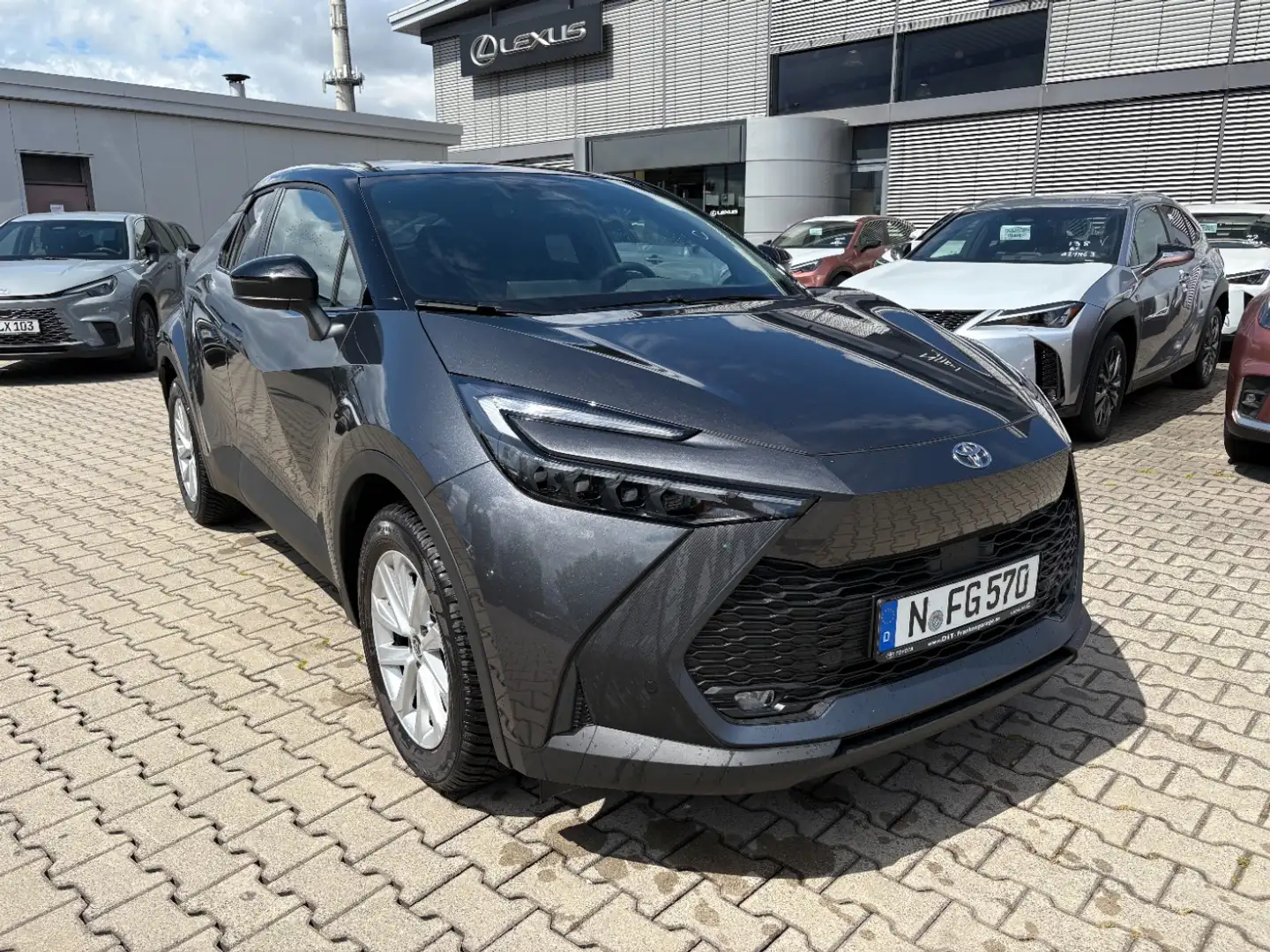 Toyota C-HR 2.0 Plug-in Hybrid Team D LED, Kamera, Navi Schwarz - 2