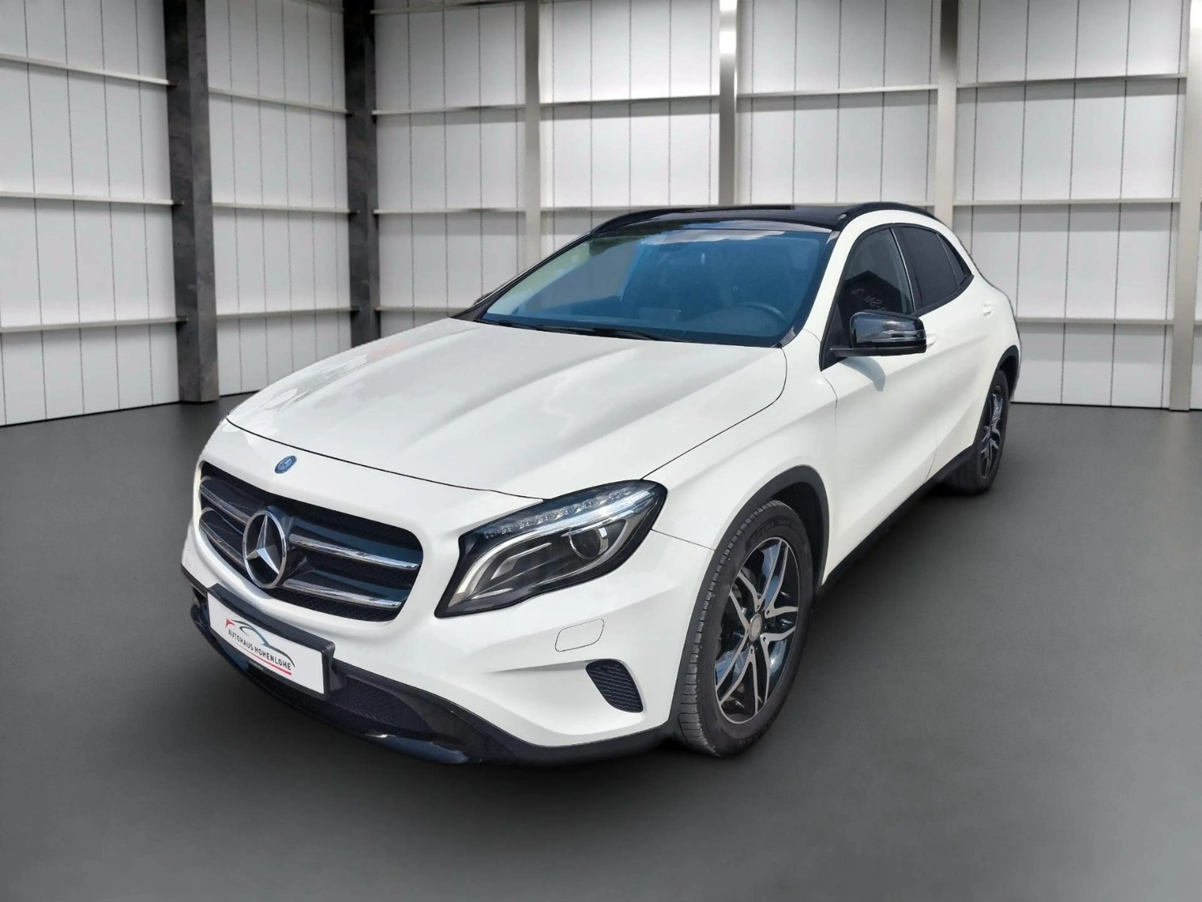 Mercedes-Benz GLA 200 d URBAN NAVI BT KLIMA BI XENON PANO!