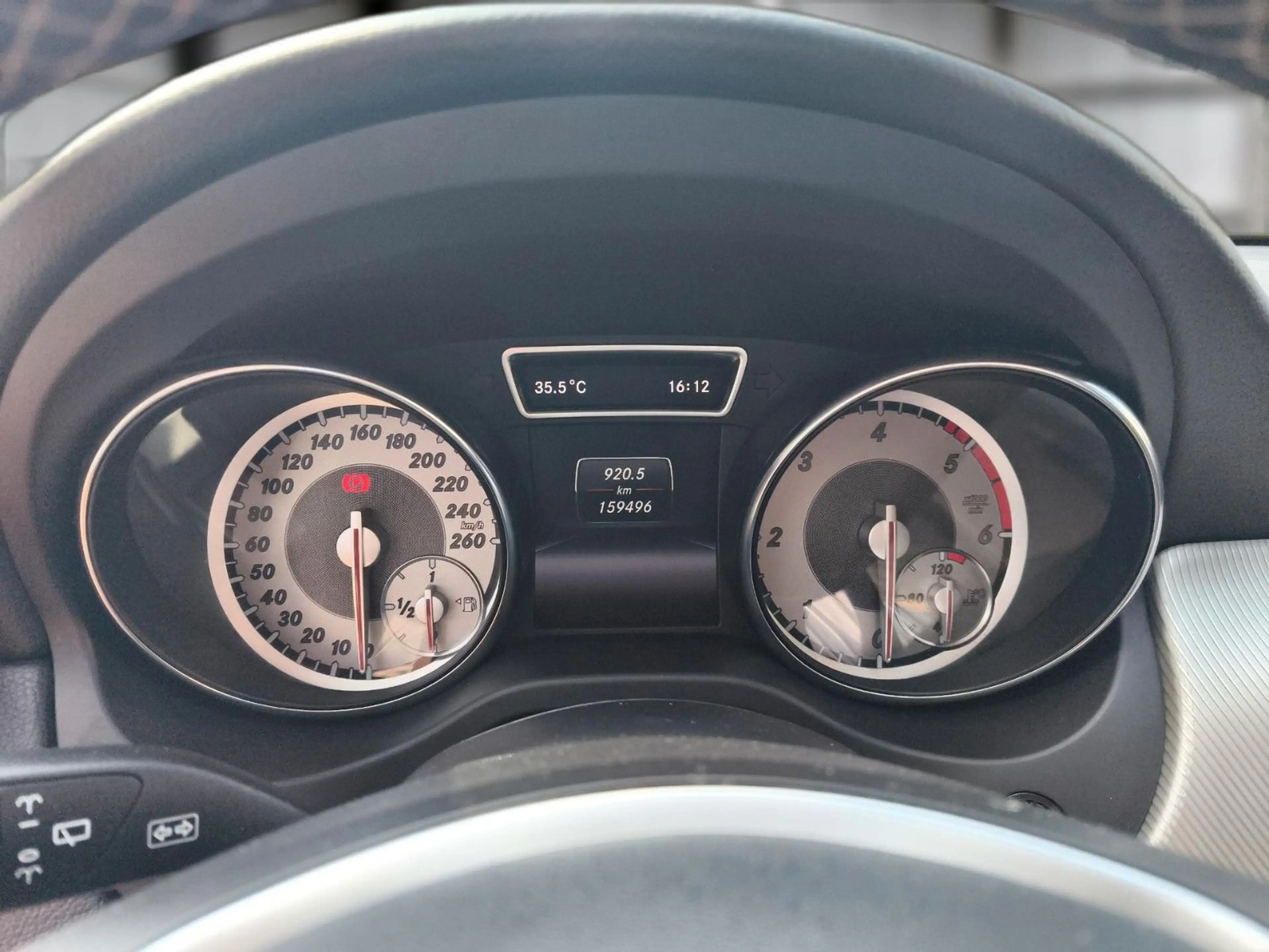 Mercedes-Benz GLA 200 d URBAN NAVI BT KLIMA BI XENON PANO! — photo 14