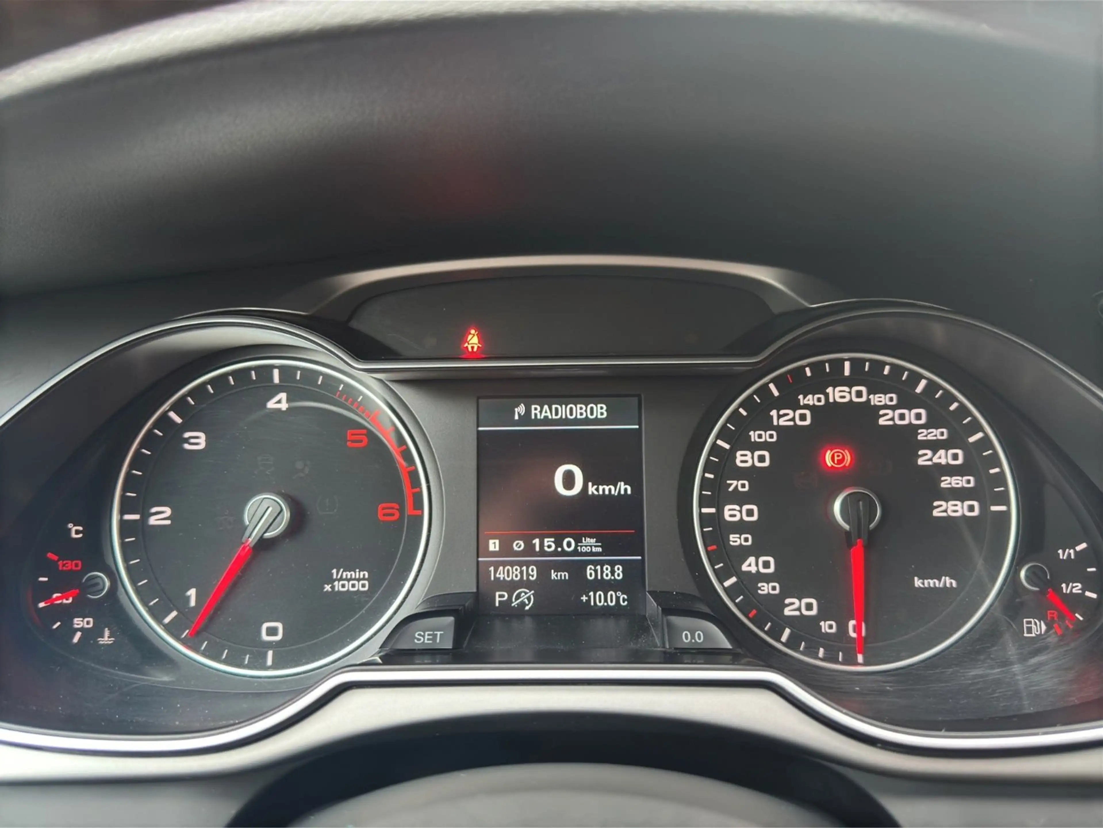 Audi A4 Av. S-LINE 3.0 TDI QUATTRO B&O PANO AHK 19" — photo 15