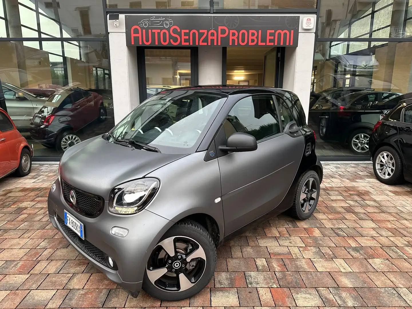 smart forTwo Fortwo III EQ electric drive Prime Gris - 2