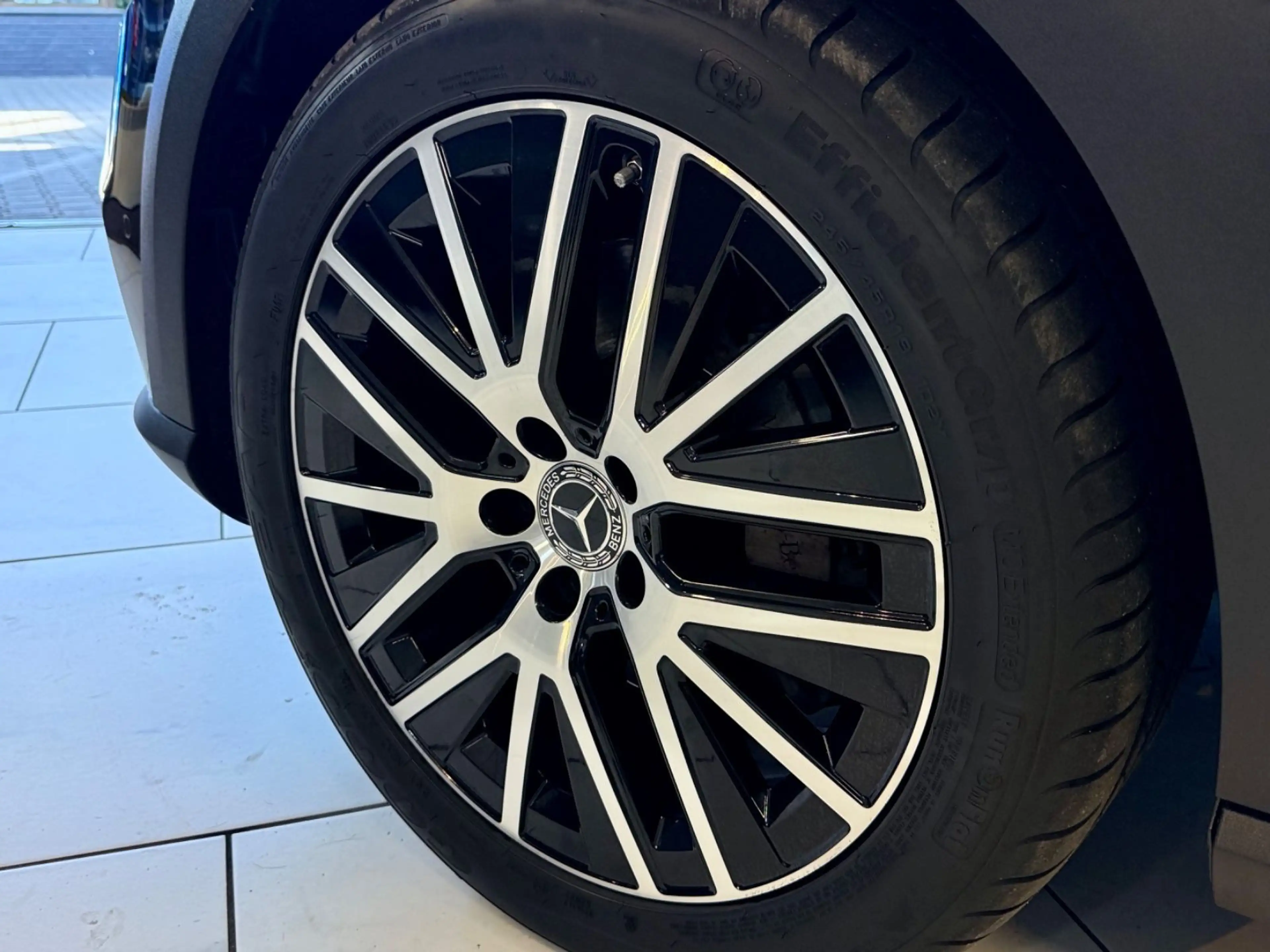 Mercedes-Benz E 200 ALL-TERRAIN 4M LED LEDER CAM PDC AMBIENTE — photo 6