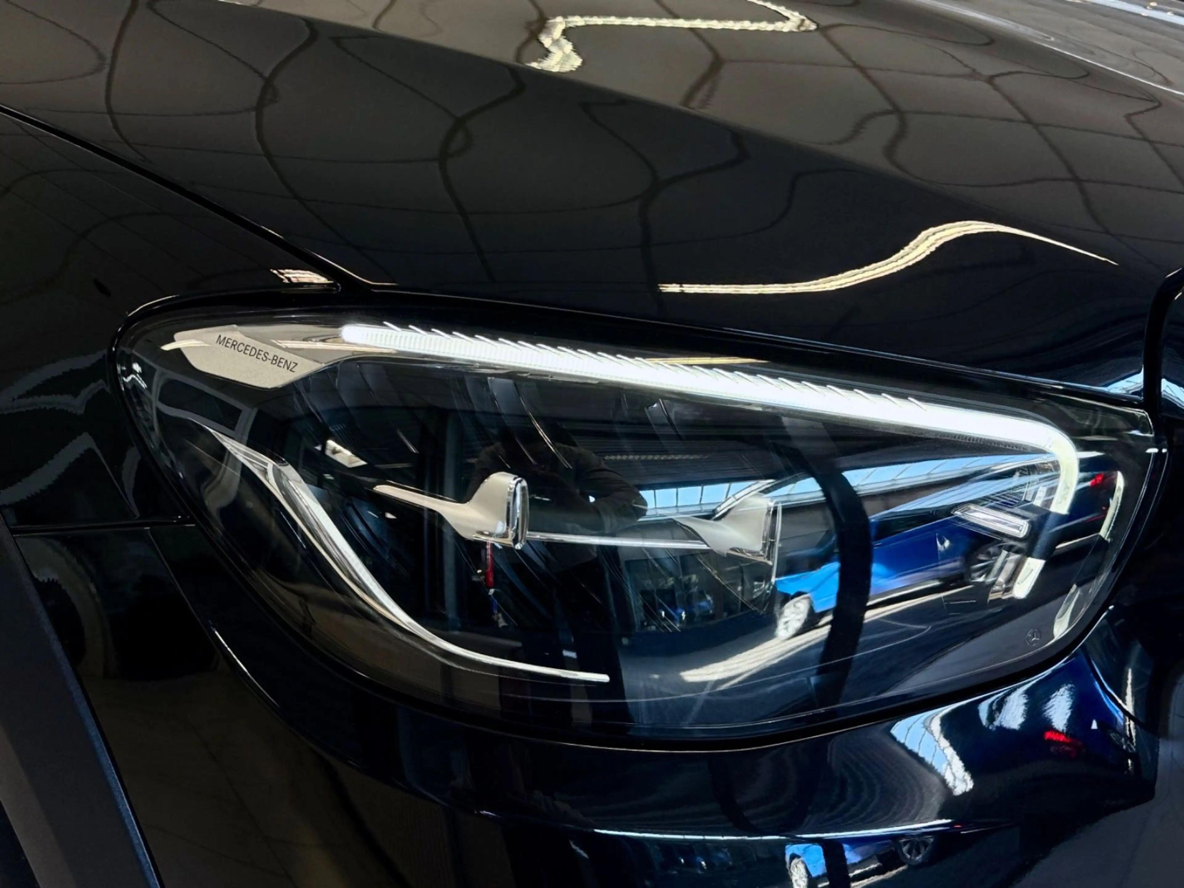 Mercedes-Benz E 200 ALL-TERRAIN 4M LED LEDER CAM PDC AMBIENTE — photo 3