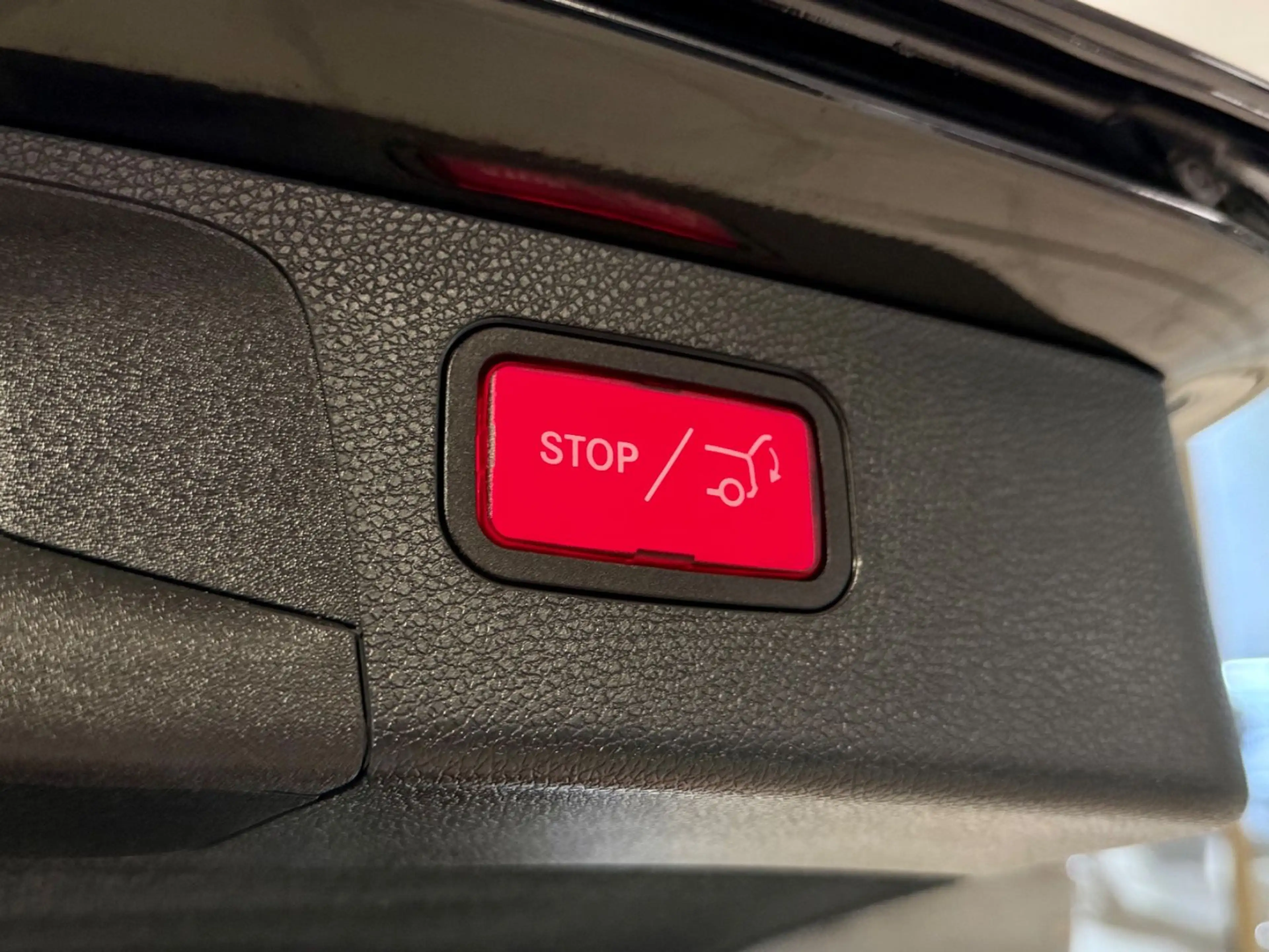 Mercedes-Benz E 200 ALL-TERRAIN 4M LED LEDER CAM PDC AMBIENTE — photo 12