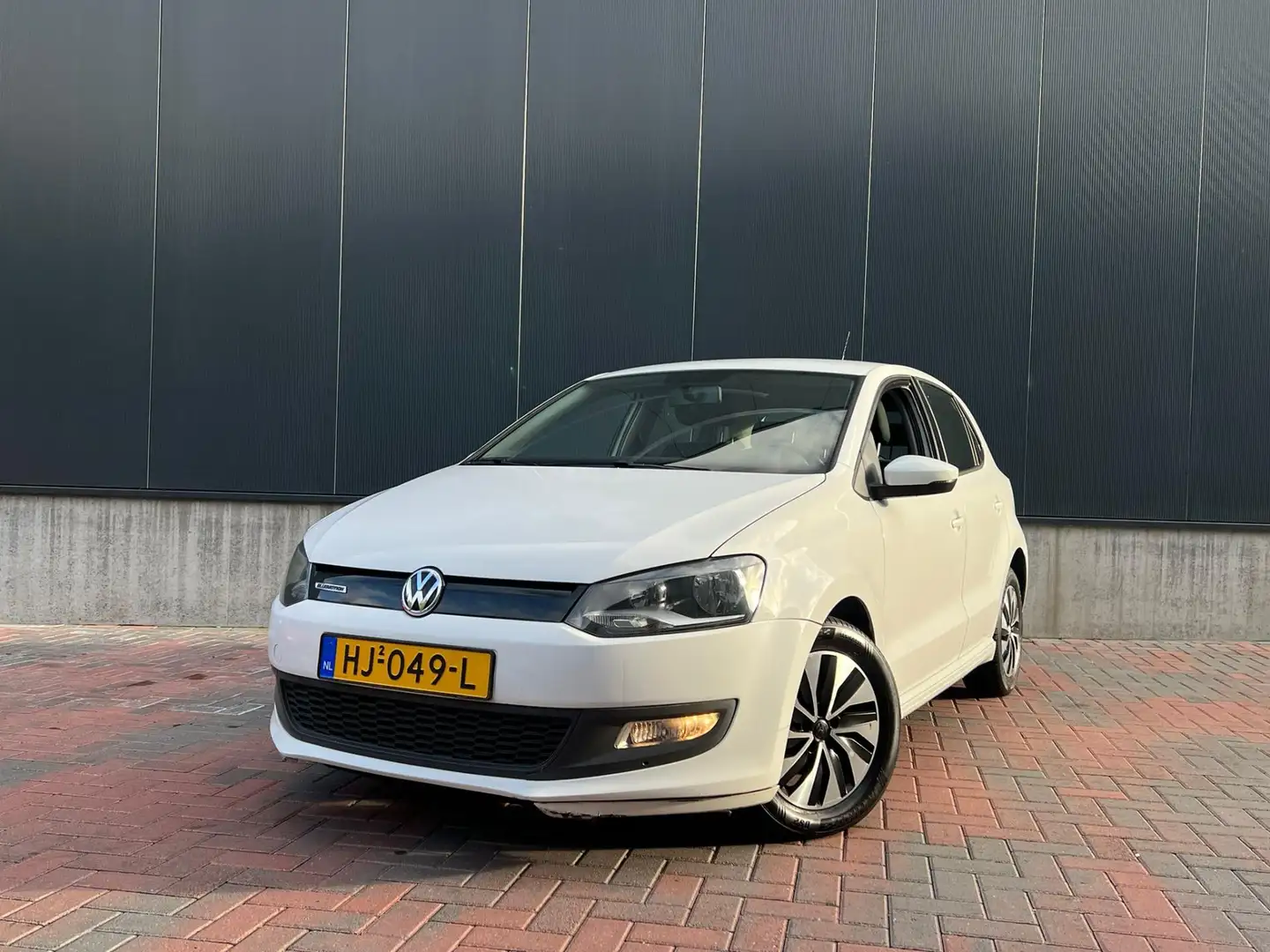 Volkswagen Polo 1.4 TDI BlueMotion * Navi * Cruise * Climate * Nie Weiß - 1