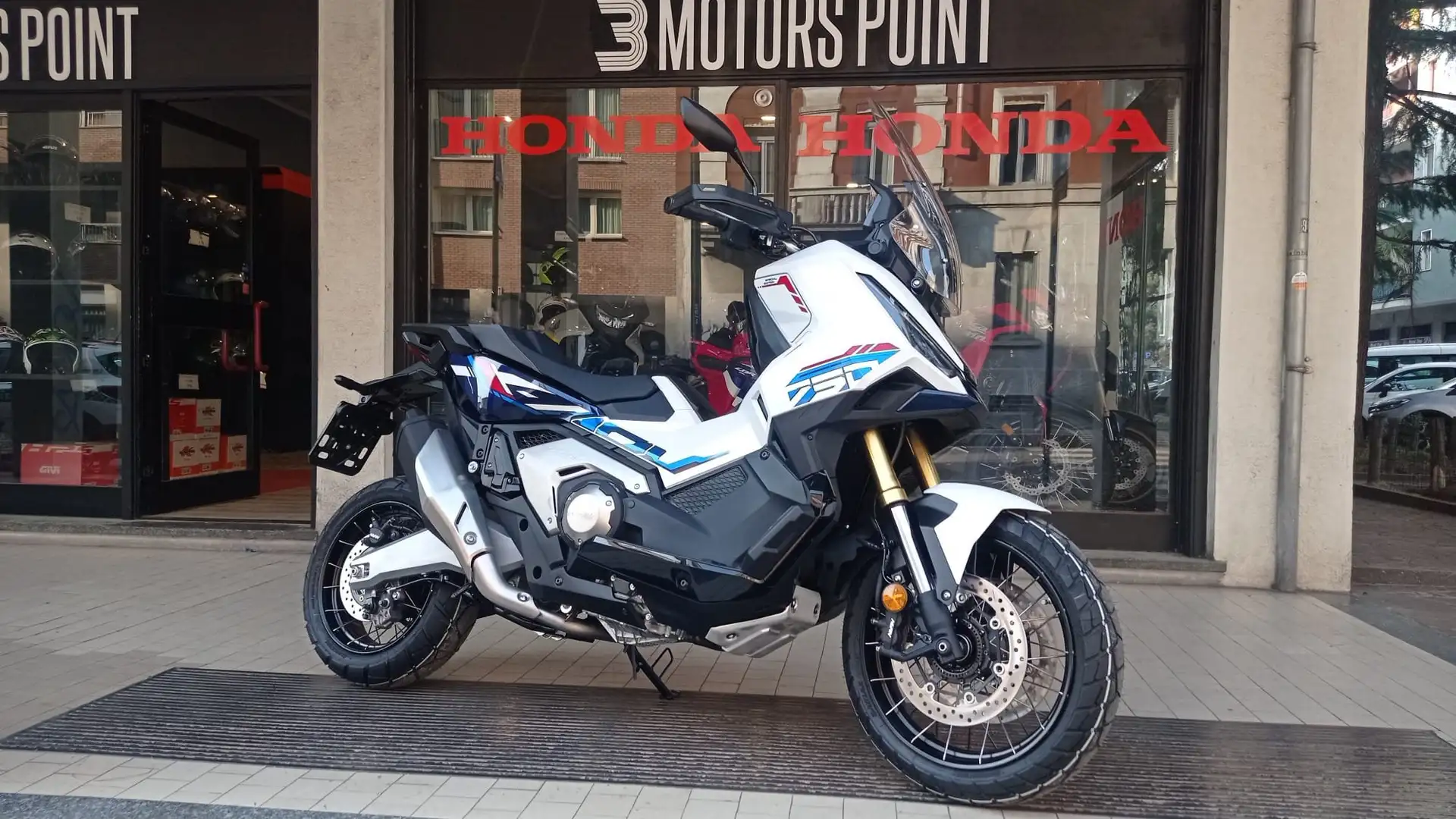 Honda X-ADV Bianco - 1