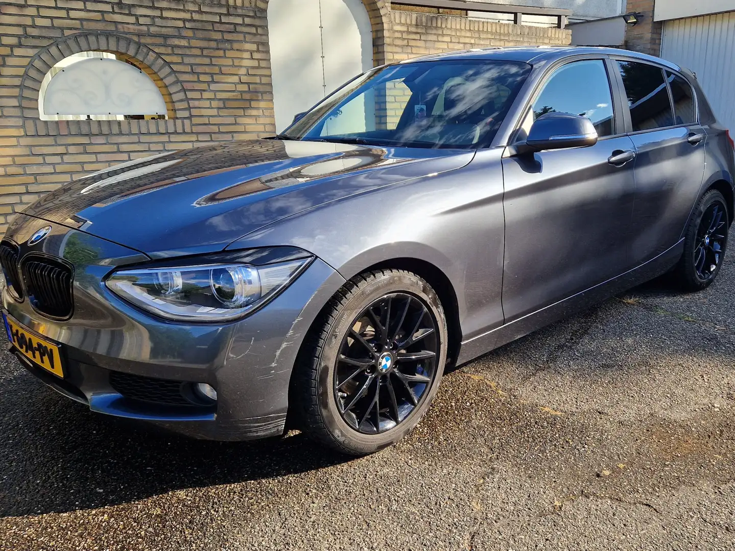 BMW 116 Grijs - 1