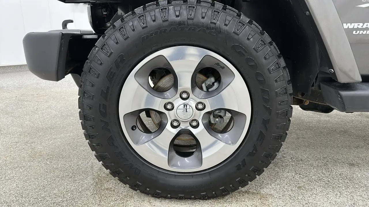 Jeep Wrangler снимка Jeep Wrangler