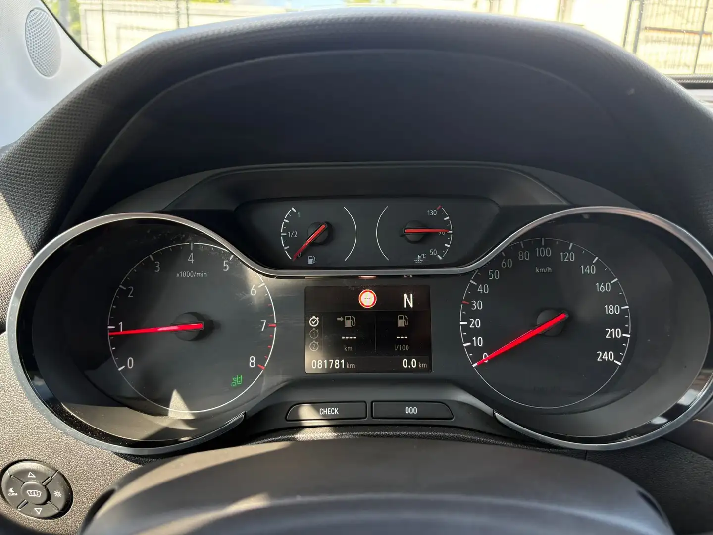 Opel Crossland X 1.2 Turbo -EU6b-GARANTIE 1AN-GPS-CLIM-CAMERA-PDC Grijs - 2