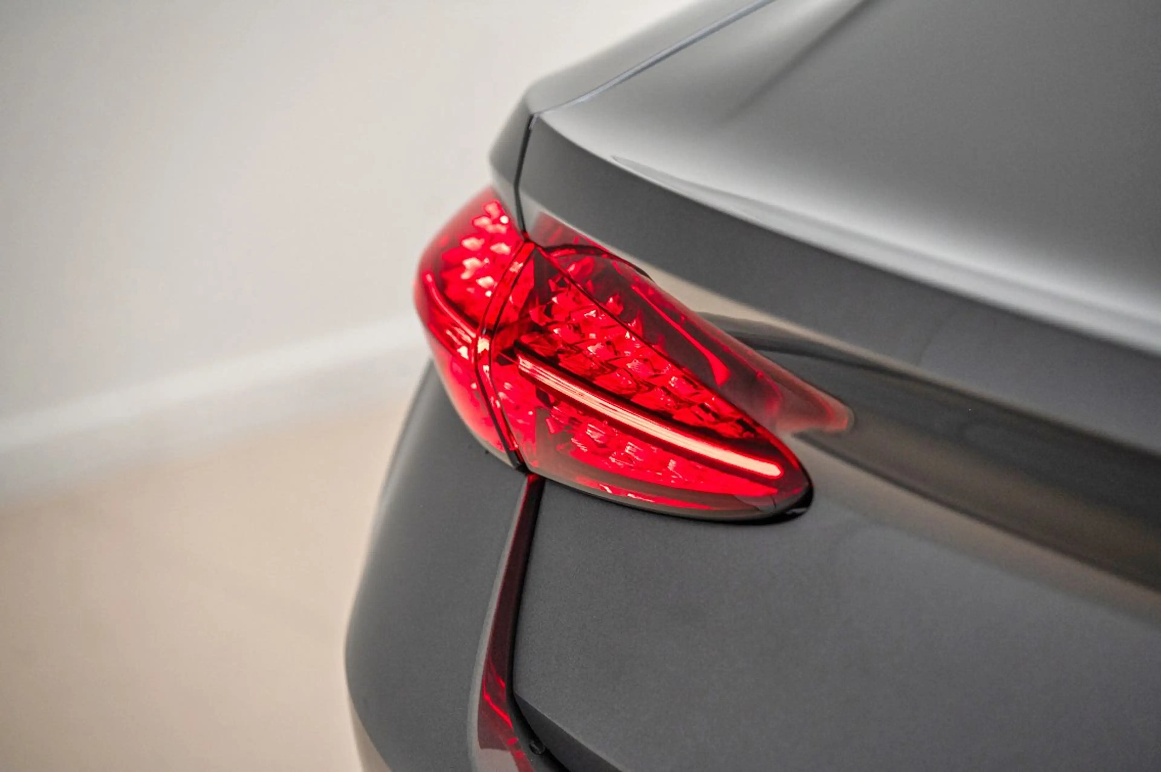 Bentley Continental GT 2026 Continental GT Azure V8 Hybrid — photo 12