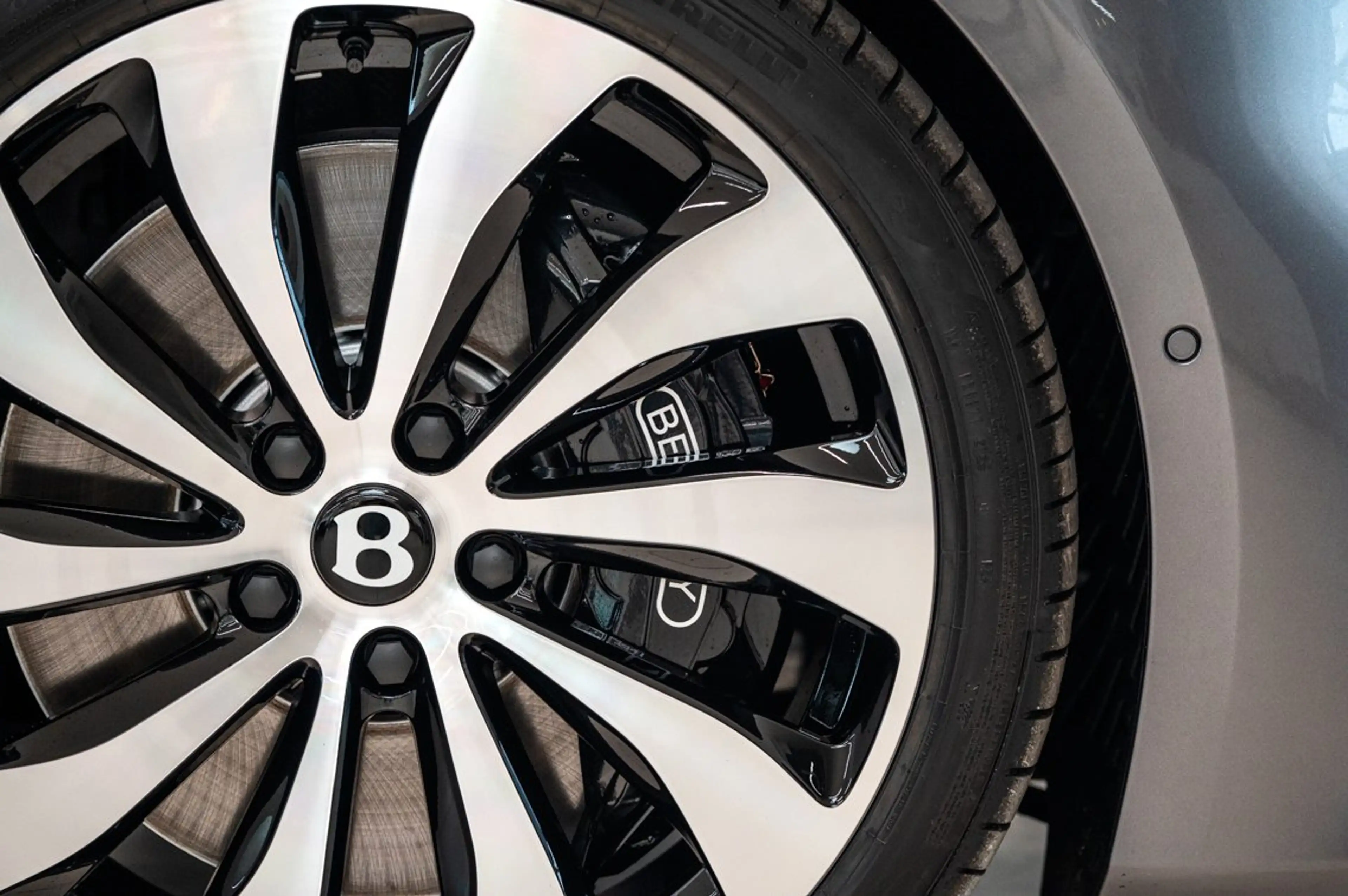 Bentley Continental GT 2026 Continental GT Azure V8 Hybrid — photo 15