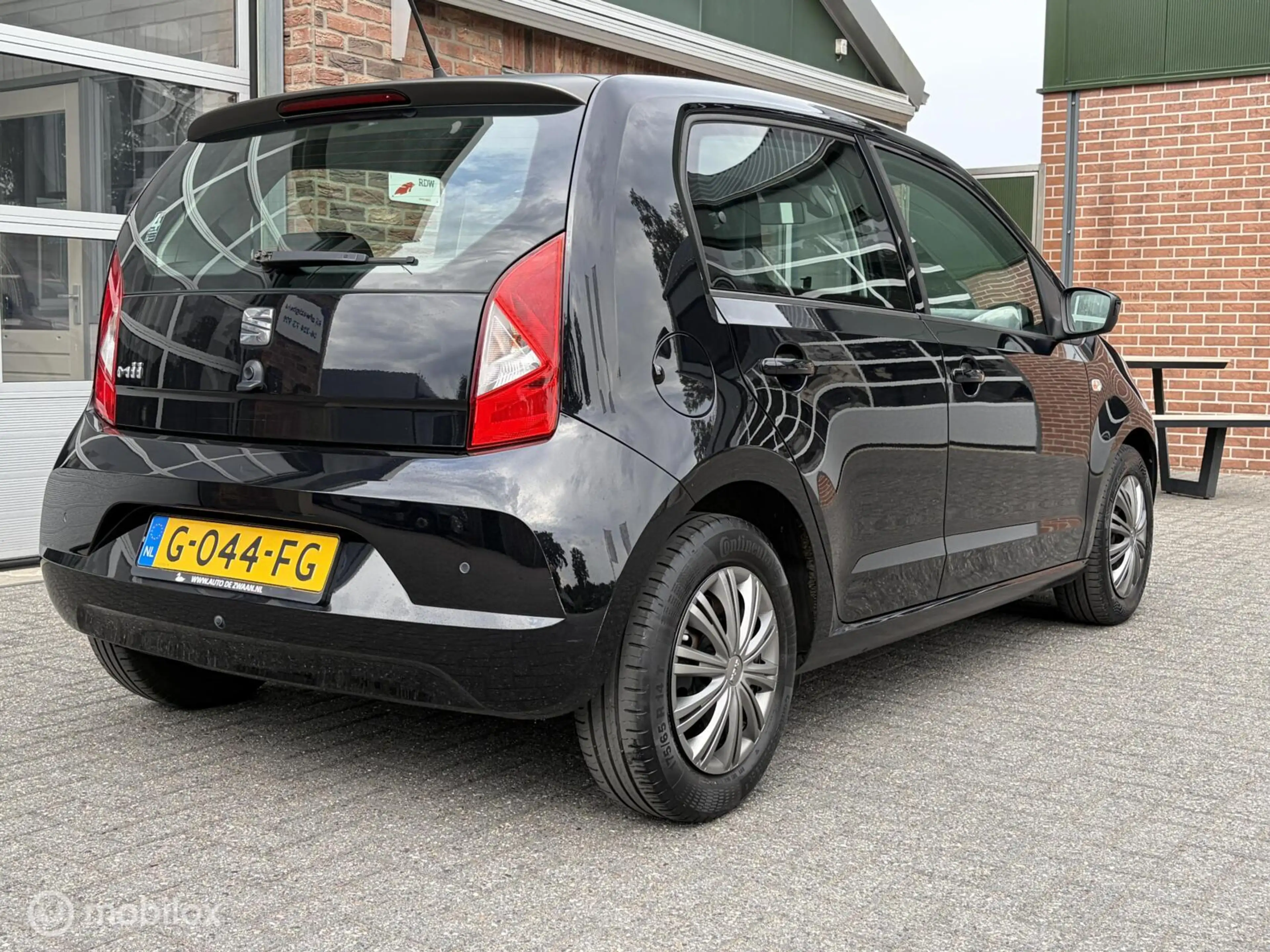 SEAT Mii 1.0 Sport Intense|Parkeersensoren|1e eigenaar|Deal — photo 2