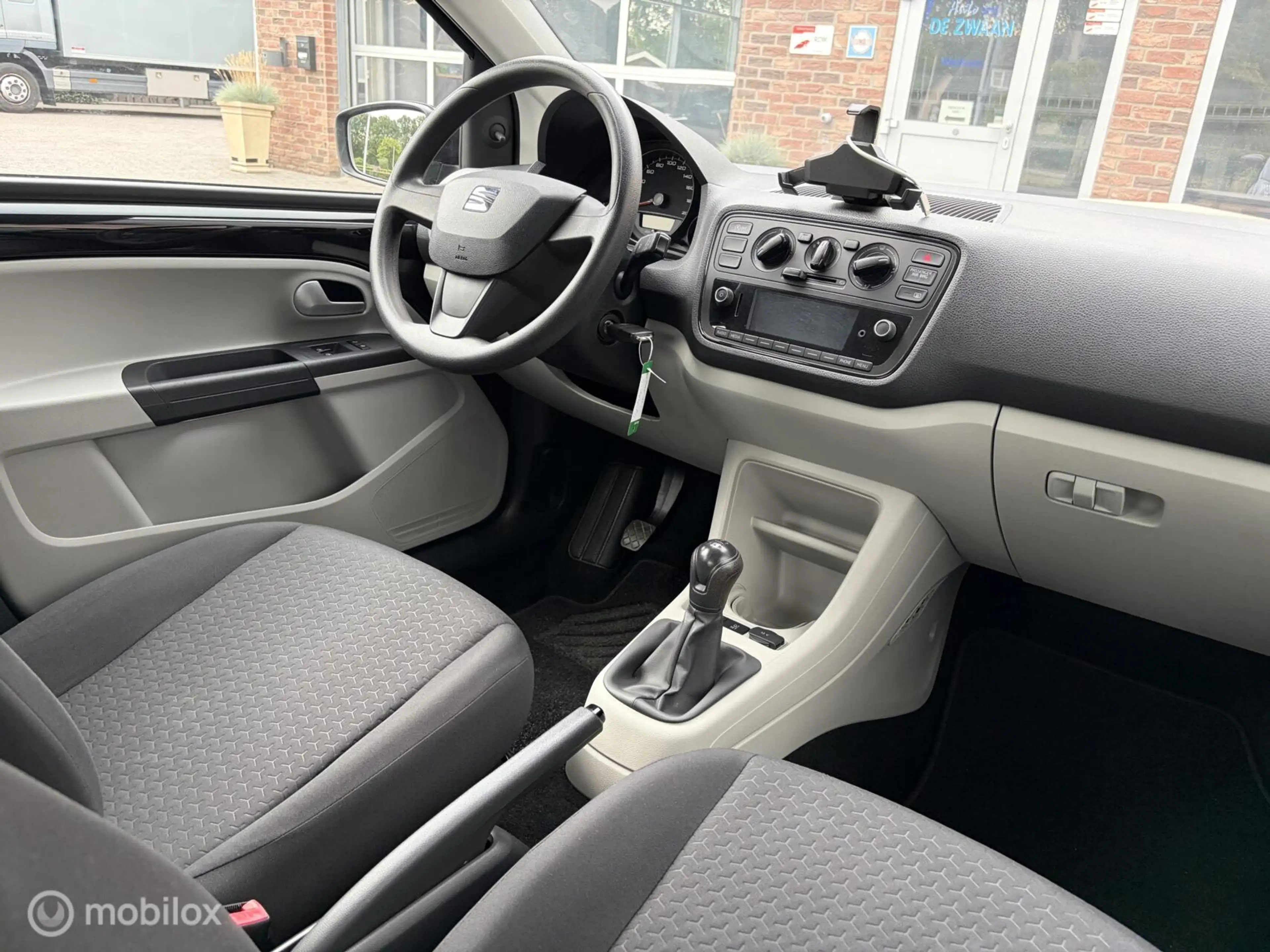 SEAT Mii 1.0 Sport Intense|Parkeersensoren|1e eigenaar|Deal — photo 3