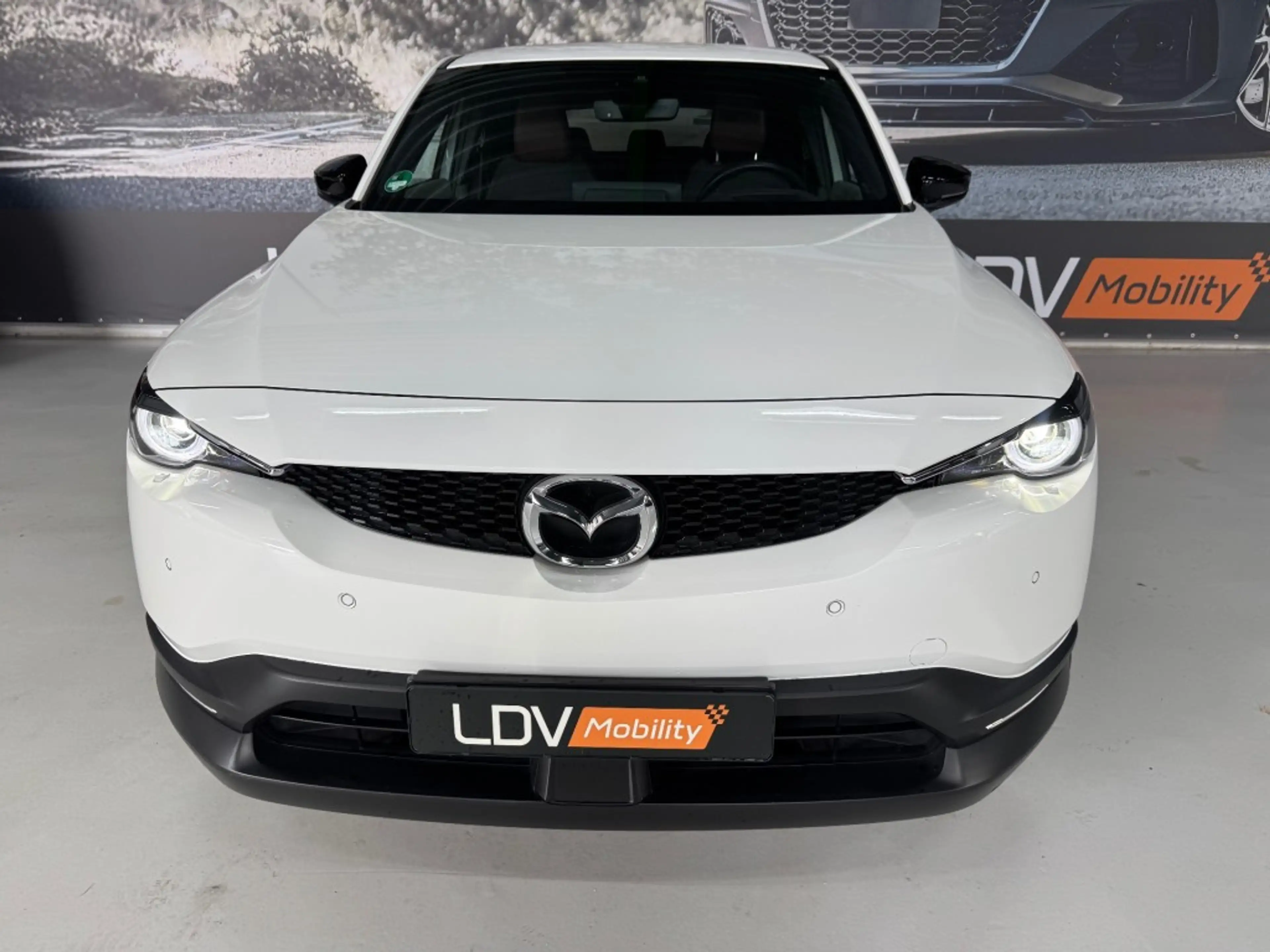 Mazda MX-30 e-SkyActiv EV 145 Advantage 36 kWh — photo 11