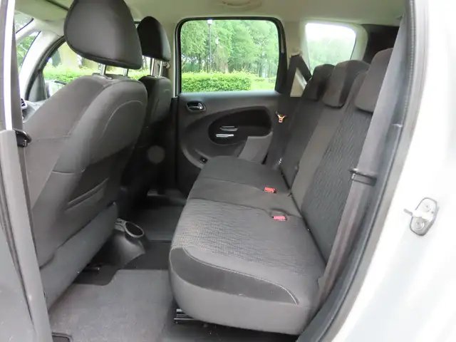 Citroen C3 Picasso view 10