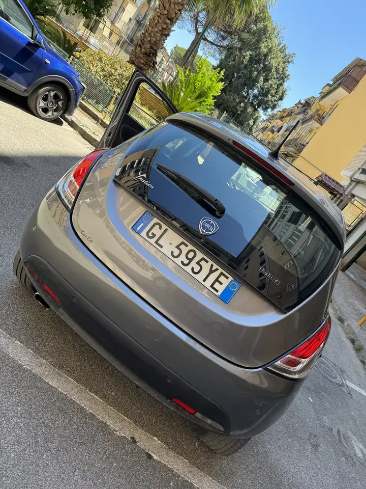 Lancia Ypsilon 2022 — фото 9
