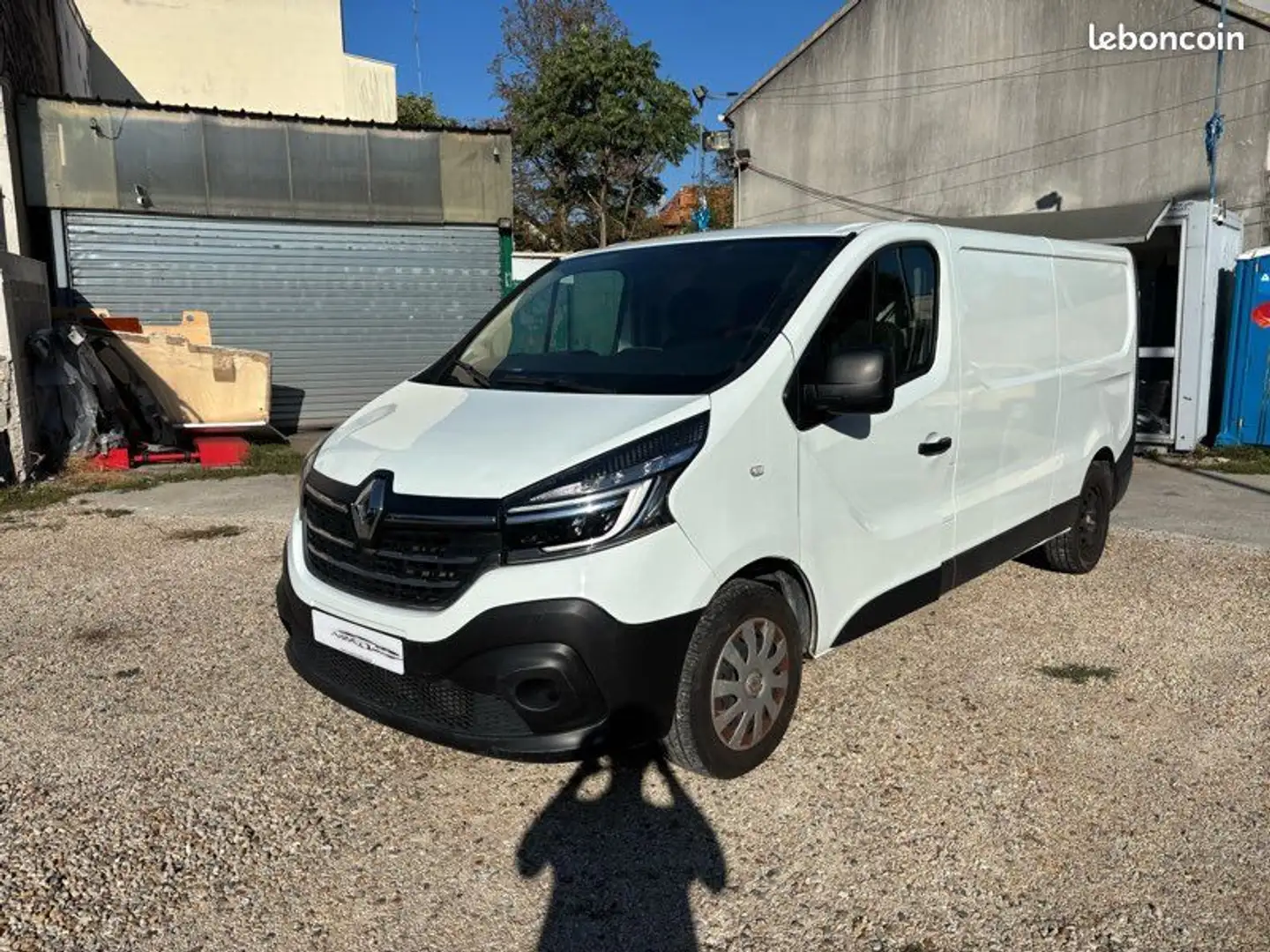 Renault Trafic 2.0 DCi 120CH FOURGON TOLE 1300KG L2H1 GRAND CONFORT PACK EXTRA MEDIA NAV %2B RADAR DE RECUL Blanc - 1