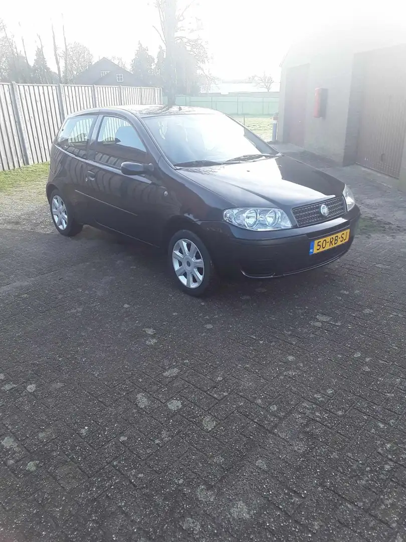 Fiat Punto 1.4-16V Young Zwart - 2