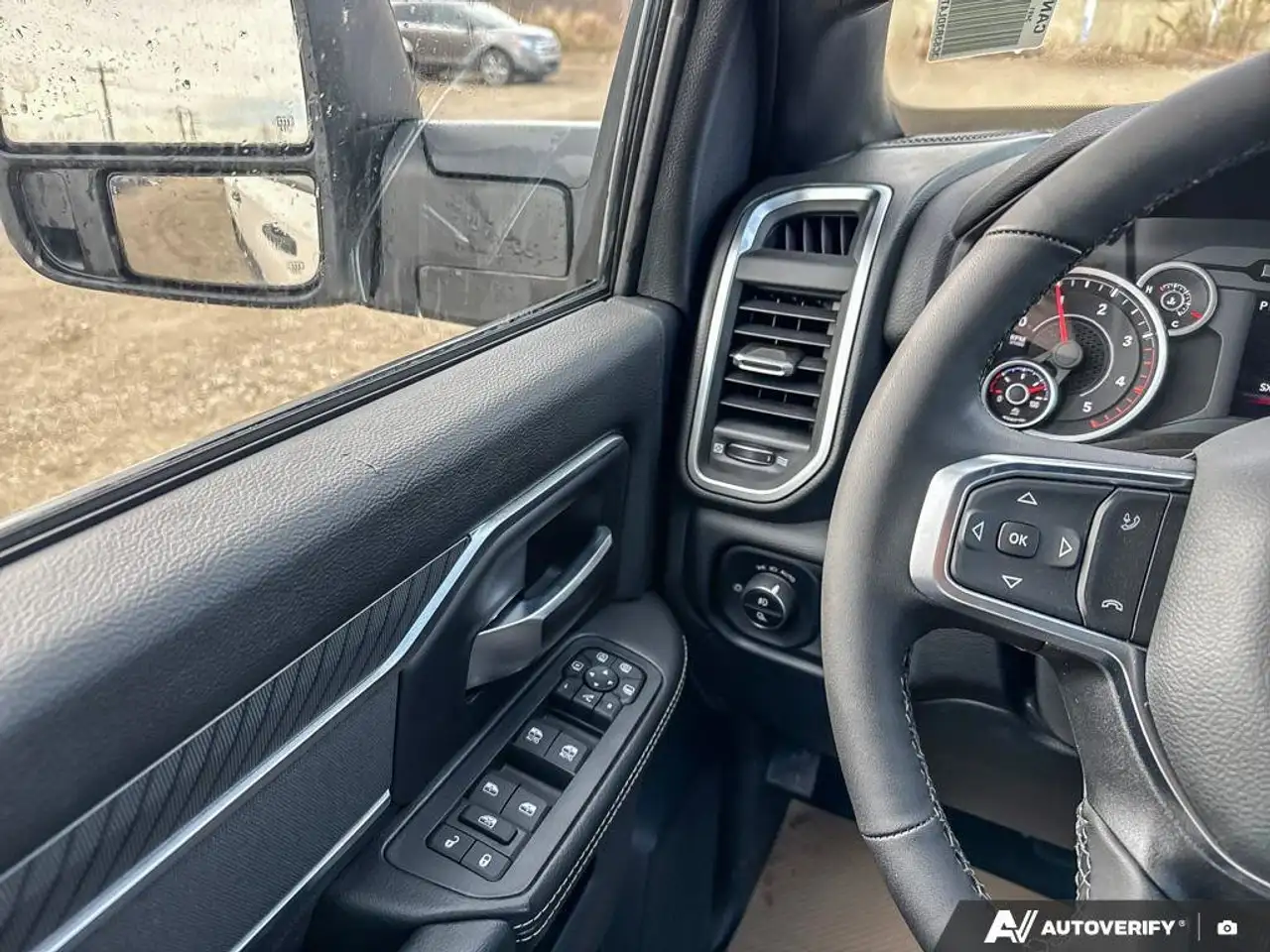 RAM 3500 снимка RAM 3500