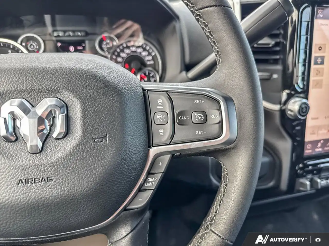RAM 3500 снимка RAM 3500