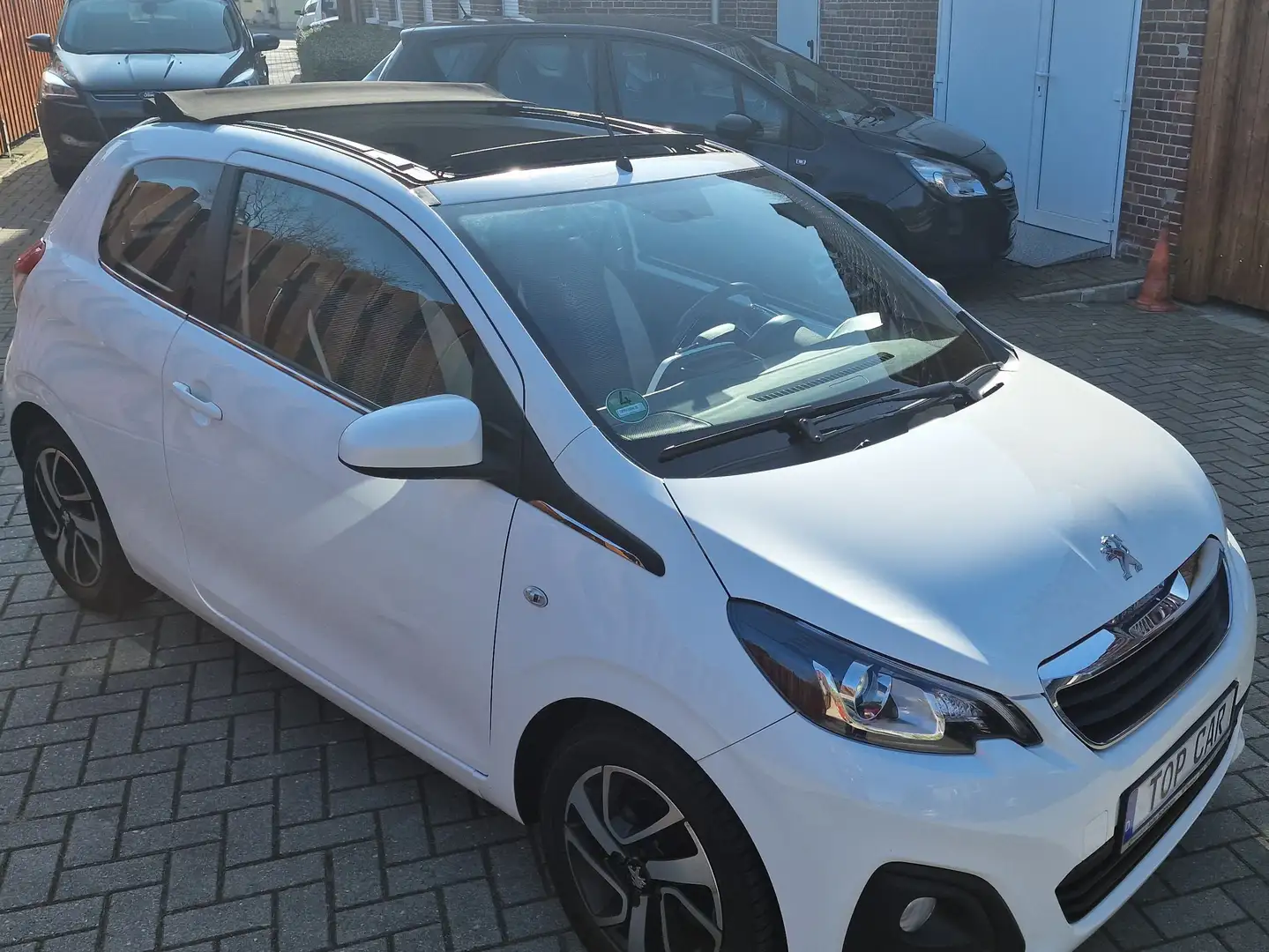 Peugeot 108 Active 1Hand (Bj 2016) Bílá - 2