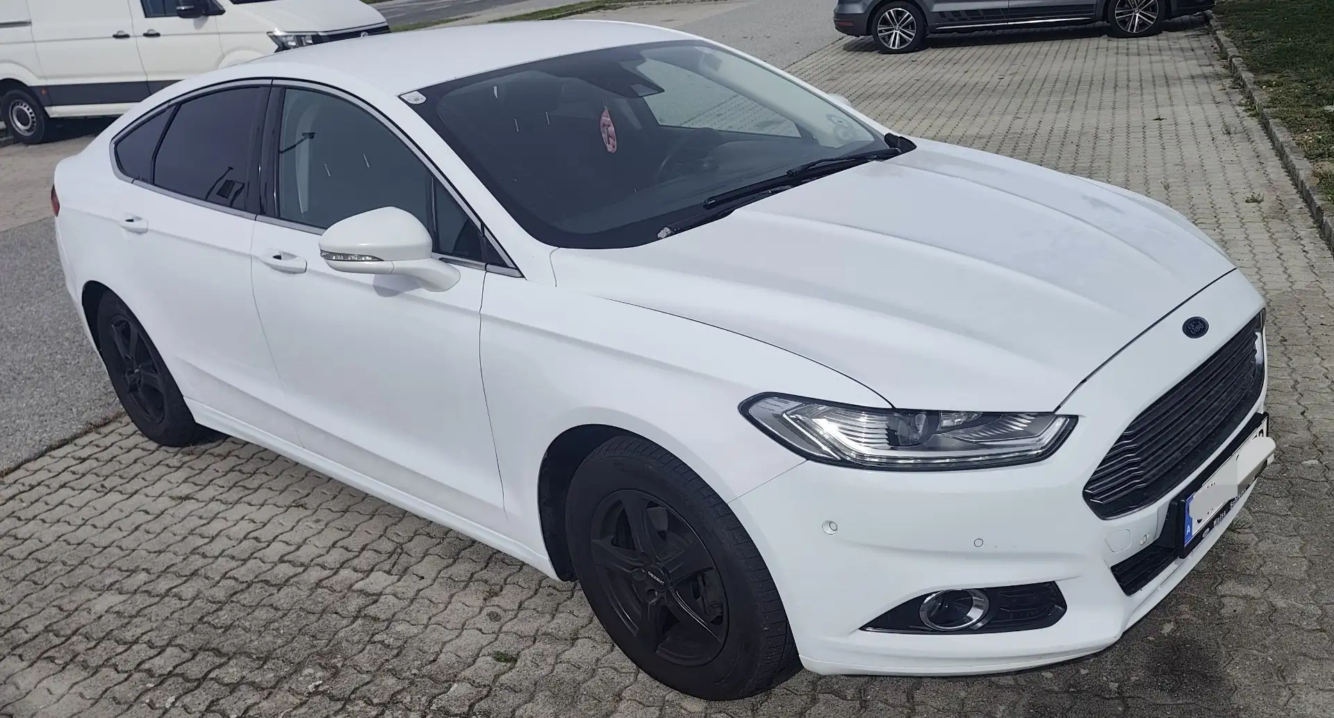 Ford Mondeo 2.0 150Ps/TITANIUM/MegaAusstattung/NeuPickerl(2.28 - 2
