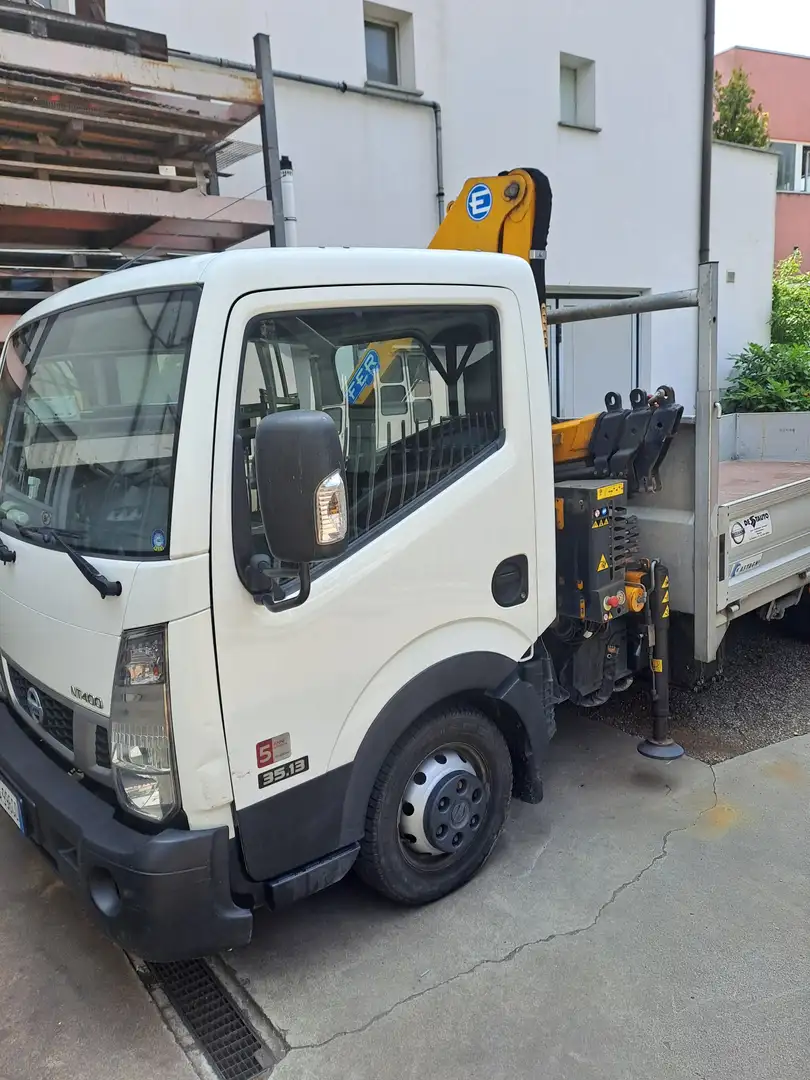 Nissan Cabstar NT400 Bianco - 2