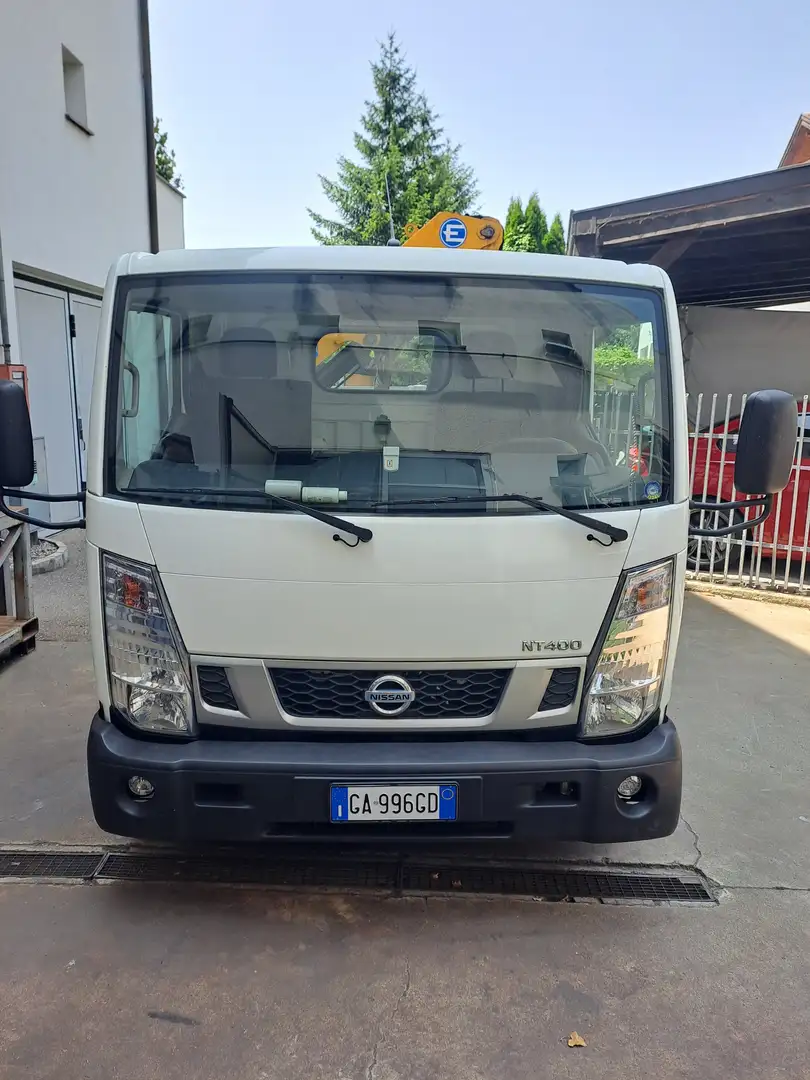 Nissan Cabstar NT400 Biały - 1