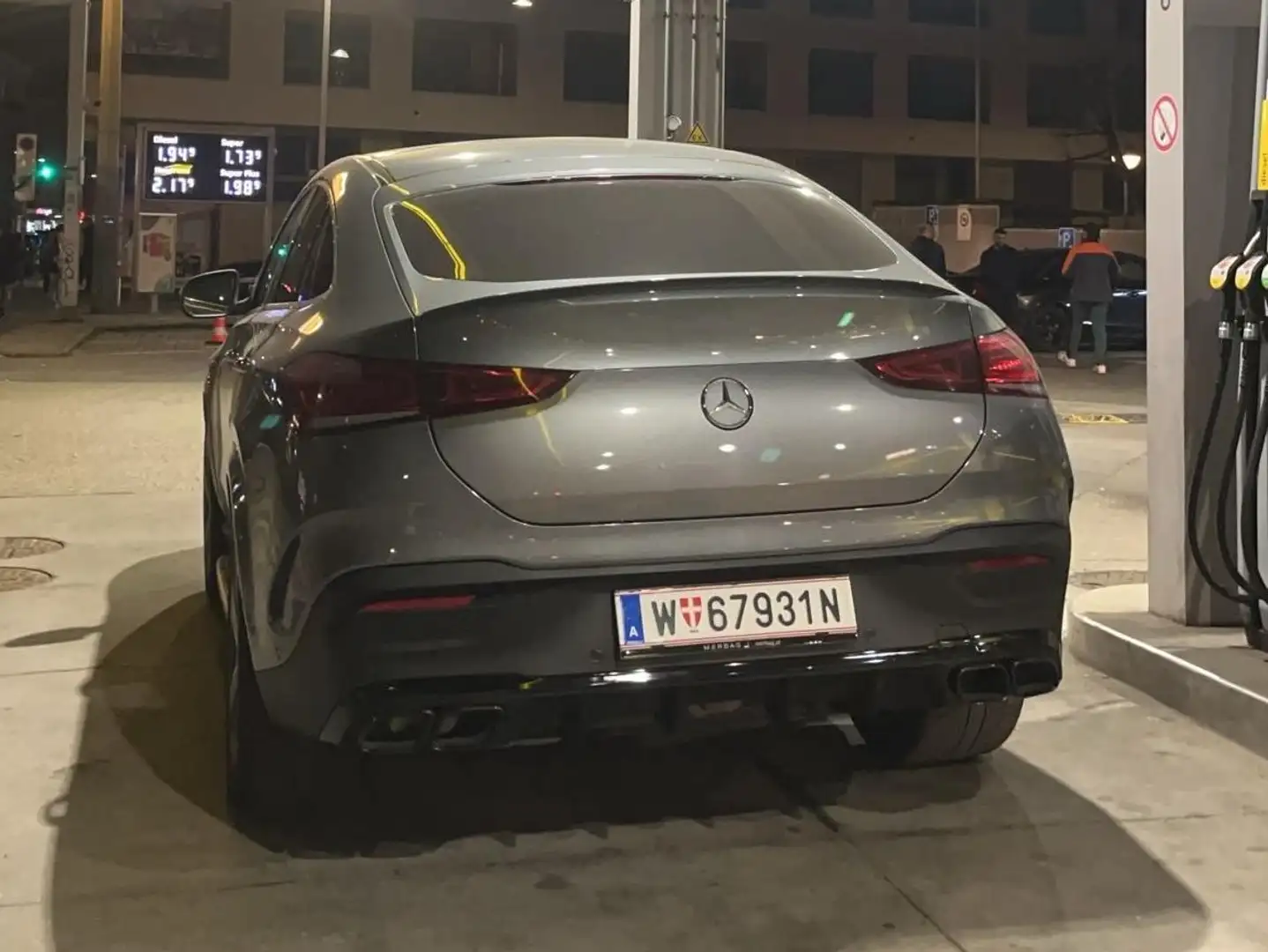 Mercedes-Benz GLE 350 GLE 350 d 4Matic Aut. Grau - 1