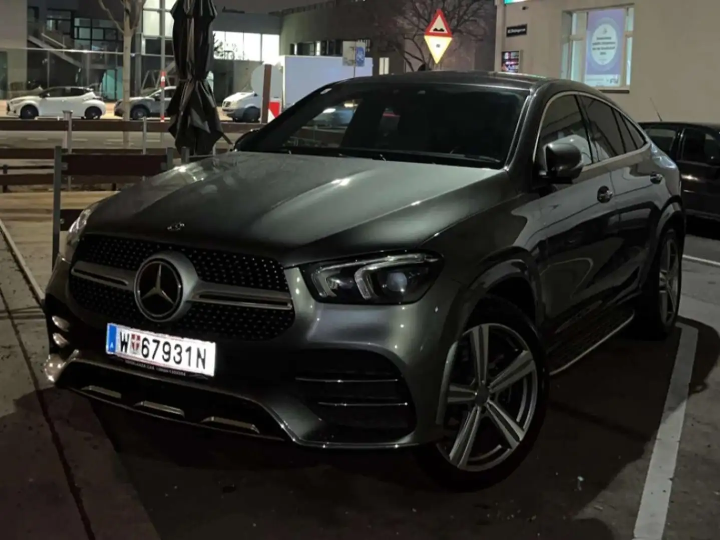 Mercedes-Benz GLE 350 GLE 350 d 4Matic Aut. Grau - 2