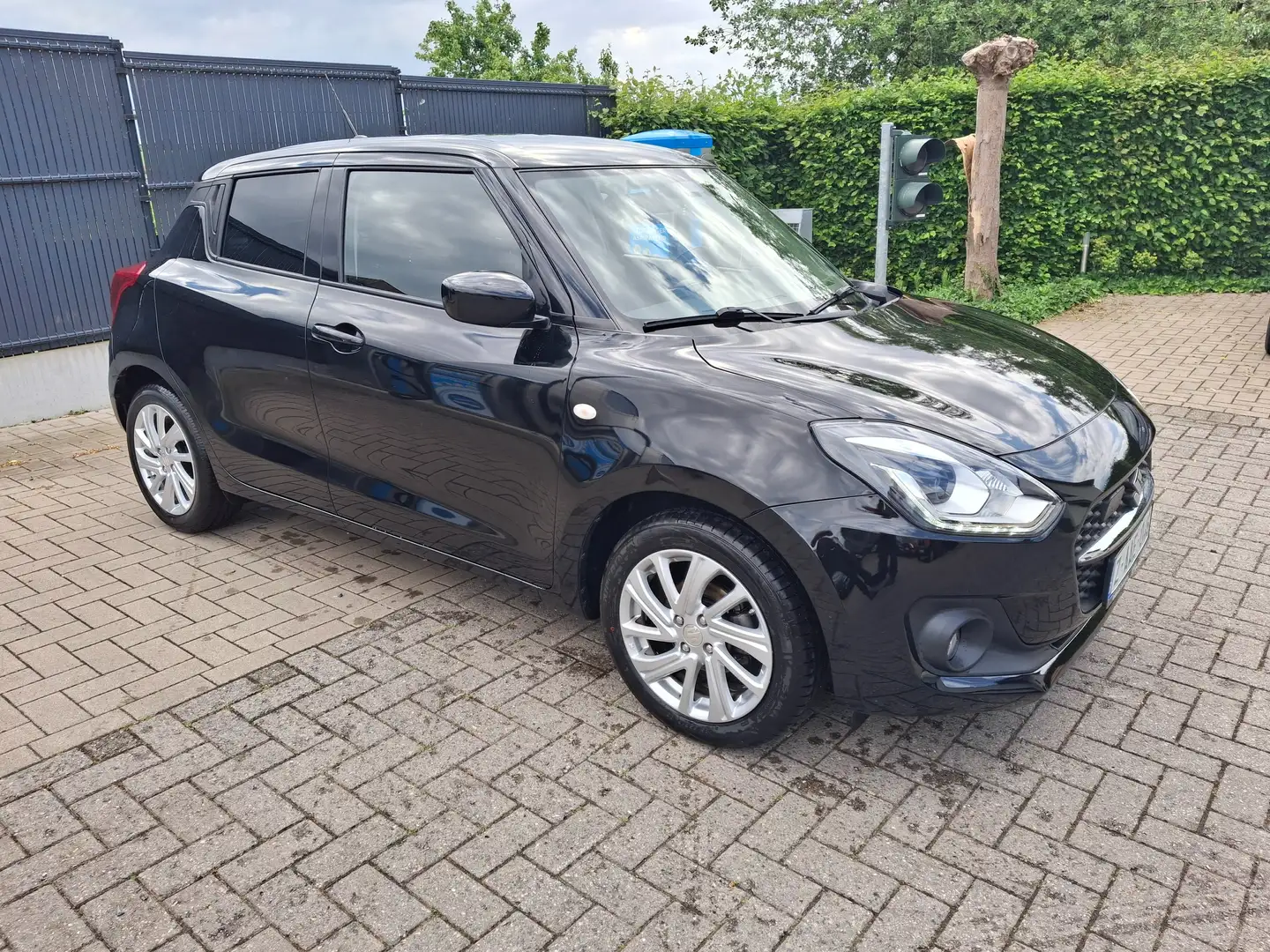 Suzuki Swift Swift 1.2 Dualjet Hybrid CVT Comfort Noir - 1