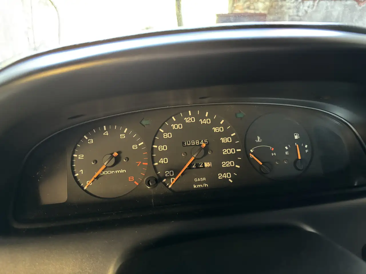 Mazda MX-6 2,0 i 16V, foto 4